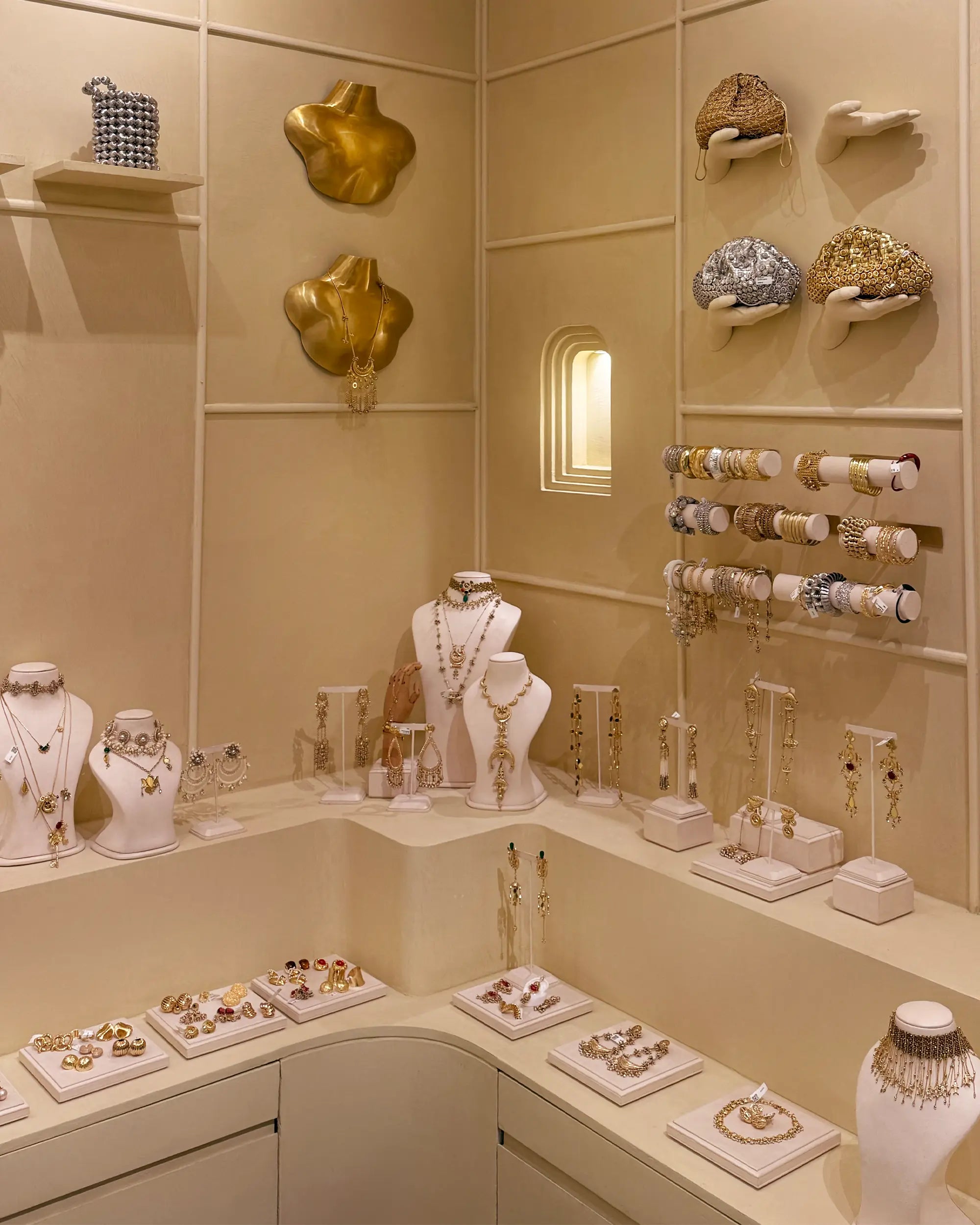 Gifting Under ₹3100/-