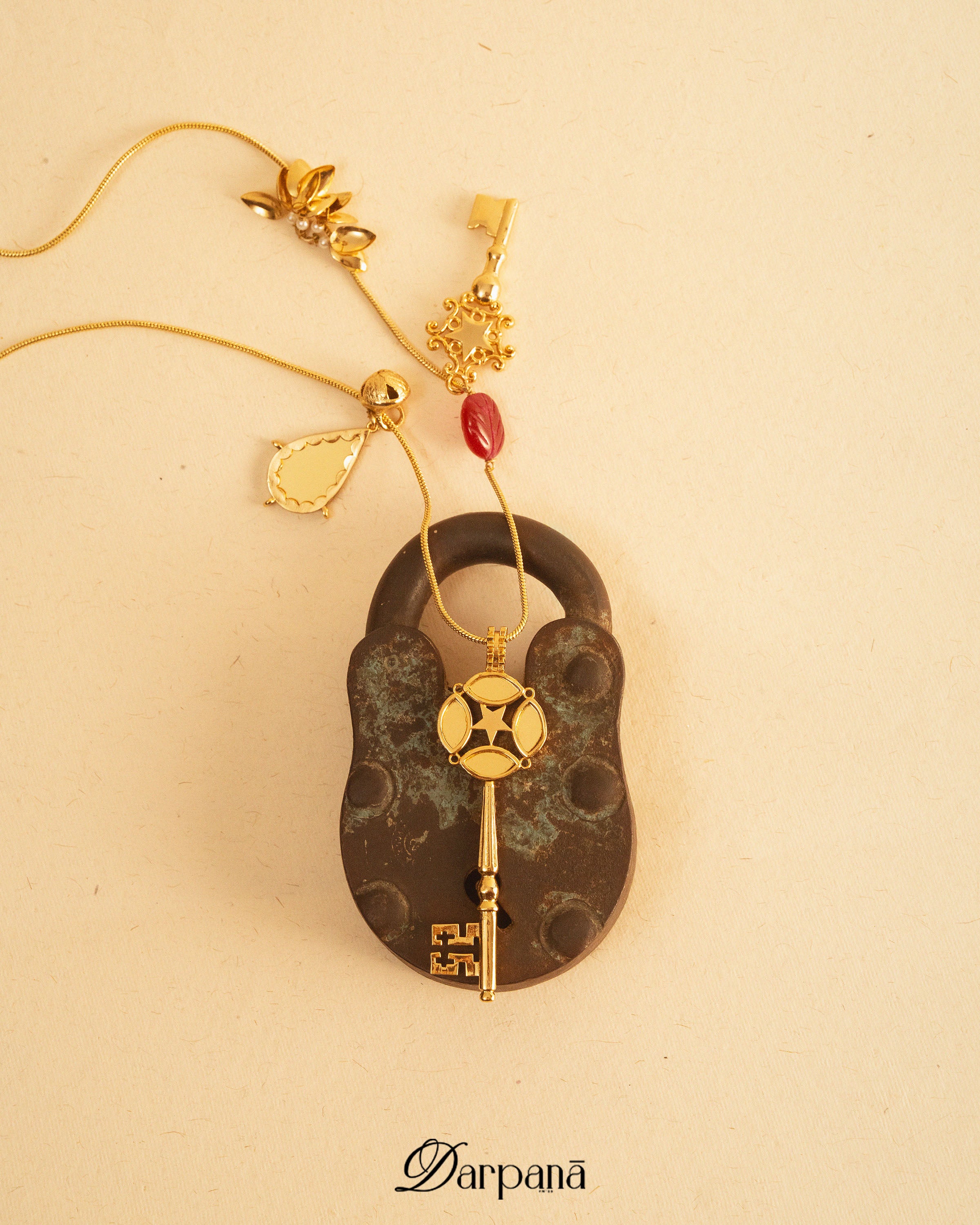 Darpan Goonj Cluster Pendant