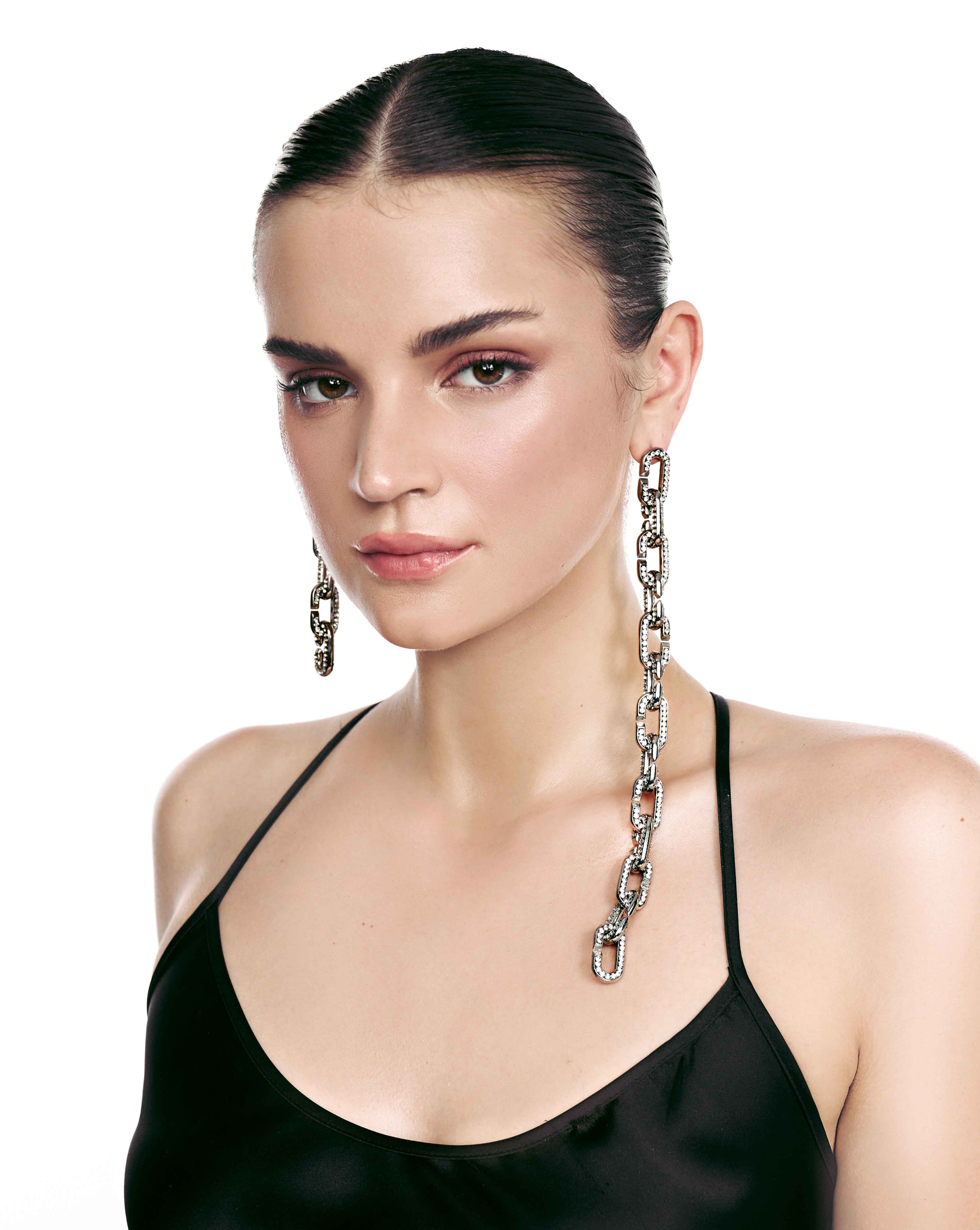 Stellar Link Earrings In Silver