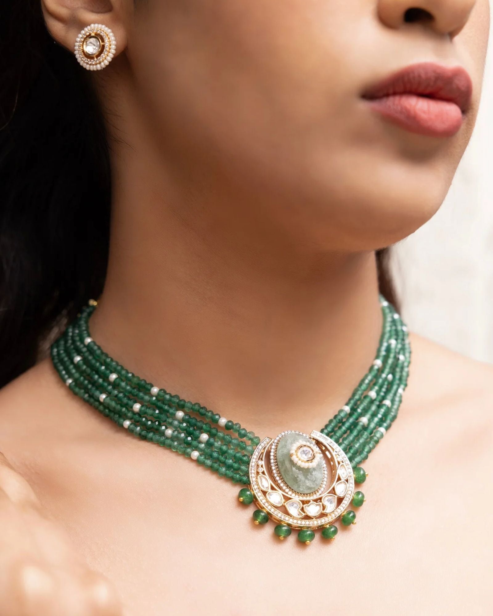 Manavi Necklace Set