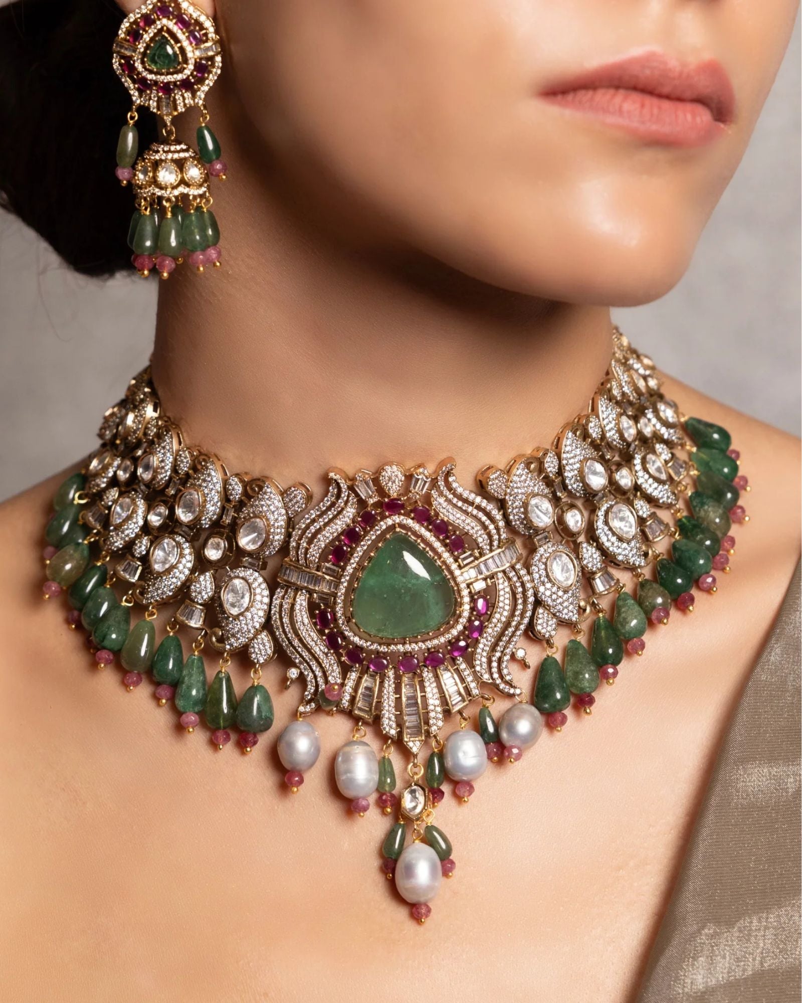 Chinmaya Necklace Set