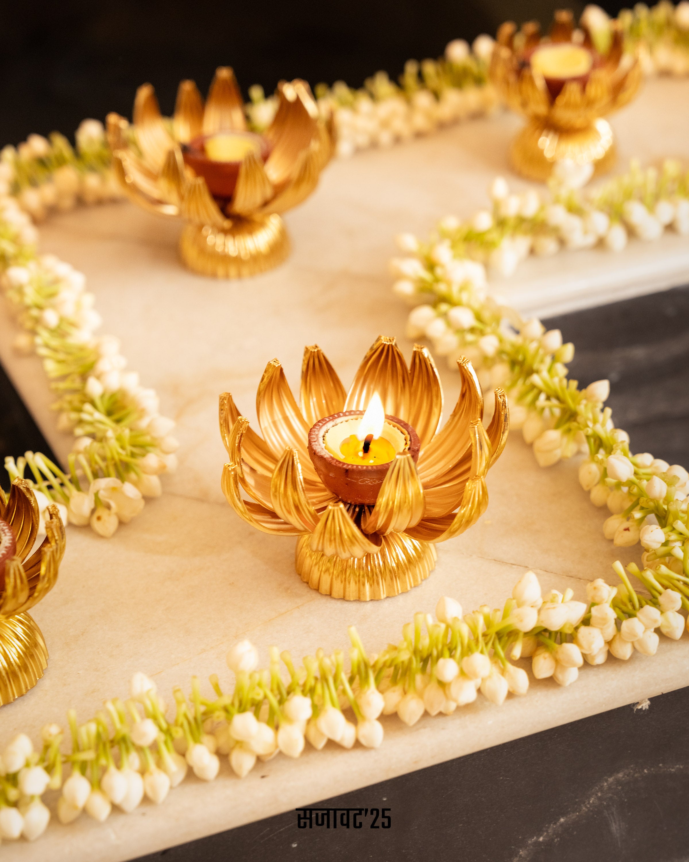 Maxima Lotus Candle holders (set of 2)