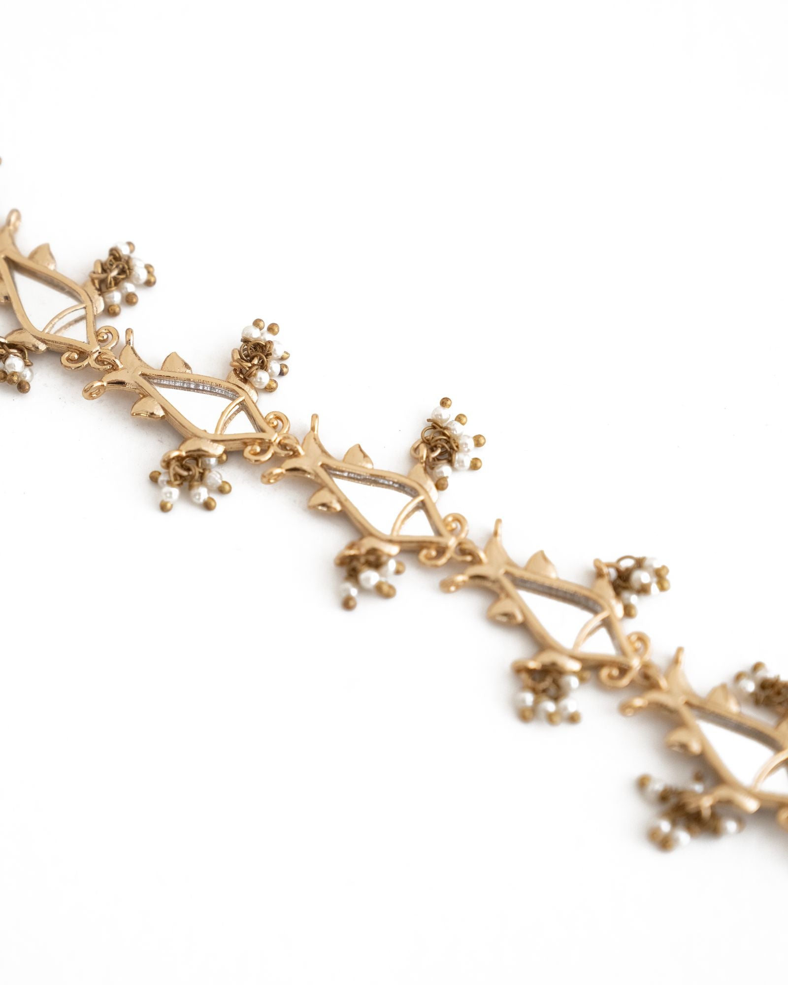 Darpan Meen Shoulder Dusters