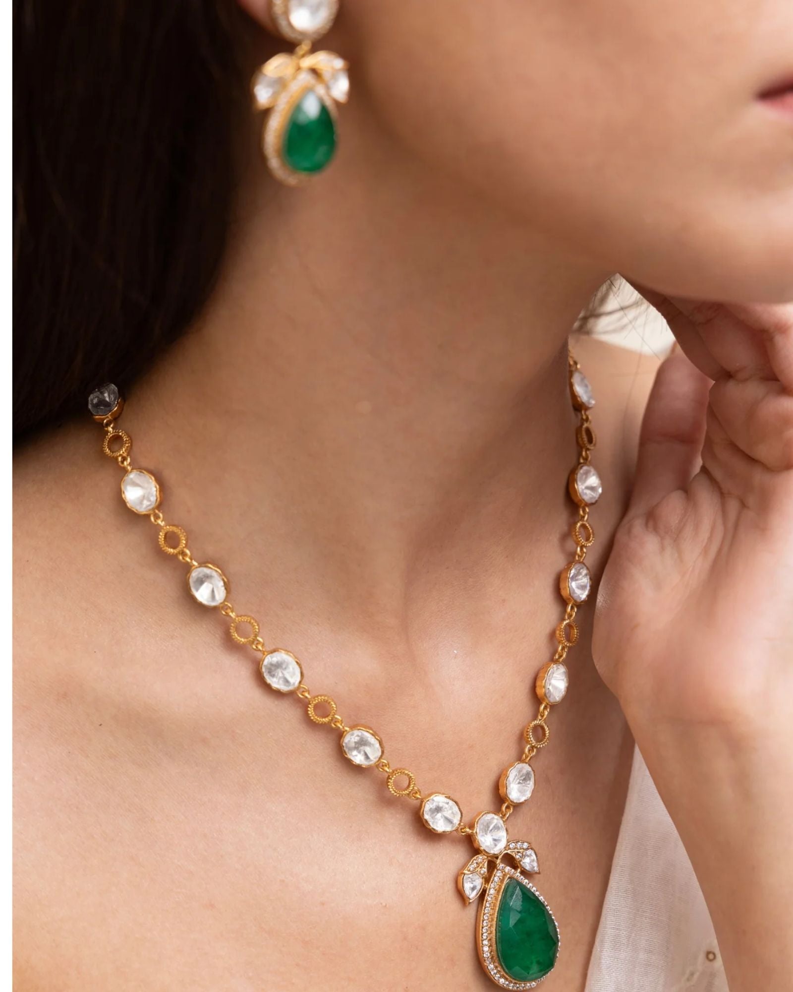 Sarya Necklace Set