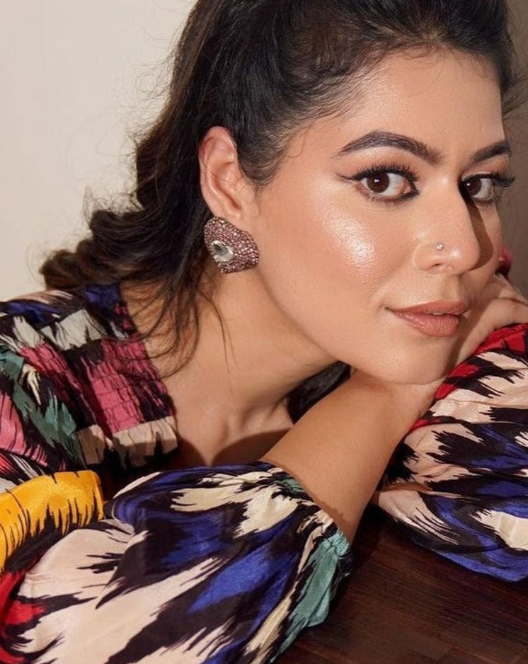 Mini Eleanor Studs In Lilac