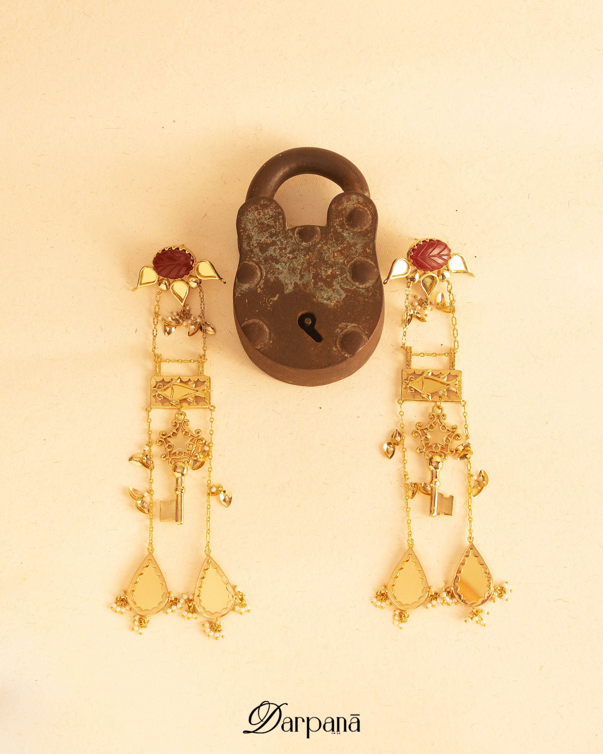 Darpan Meen Danglers