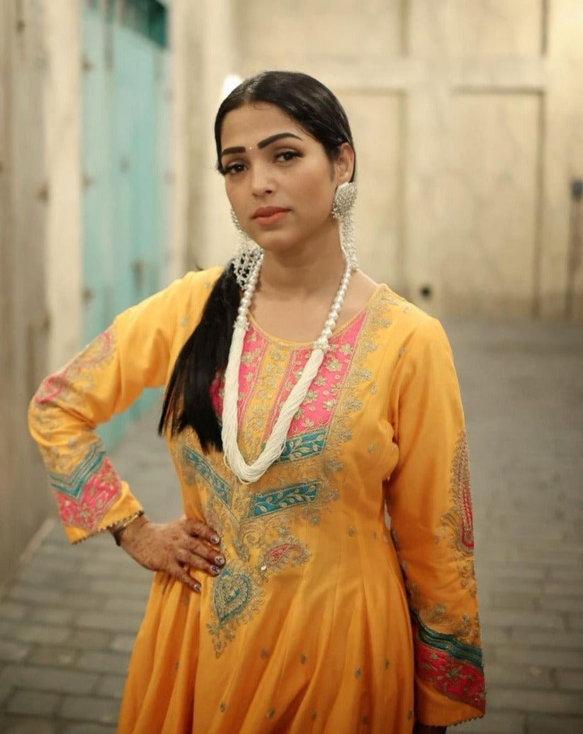 amama pearl jewellery