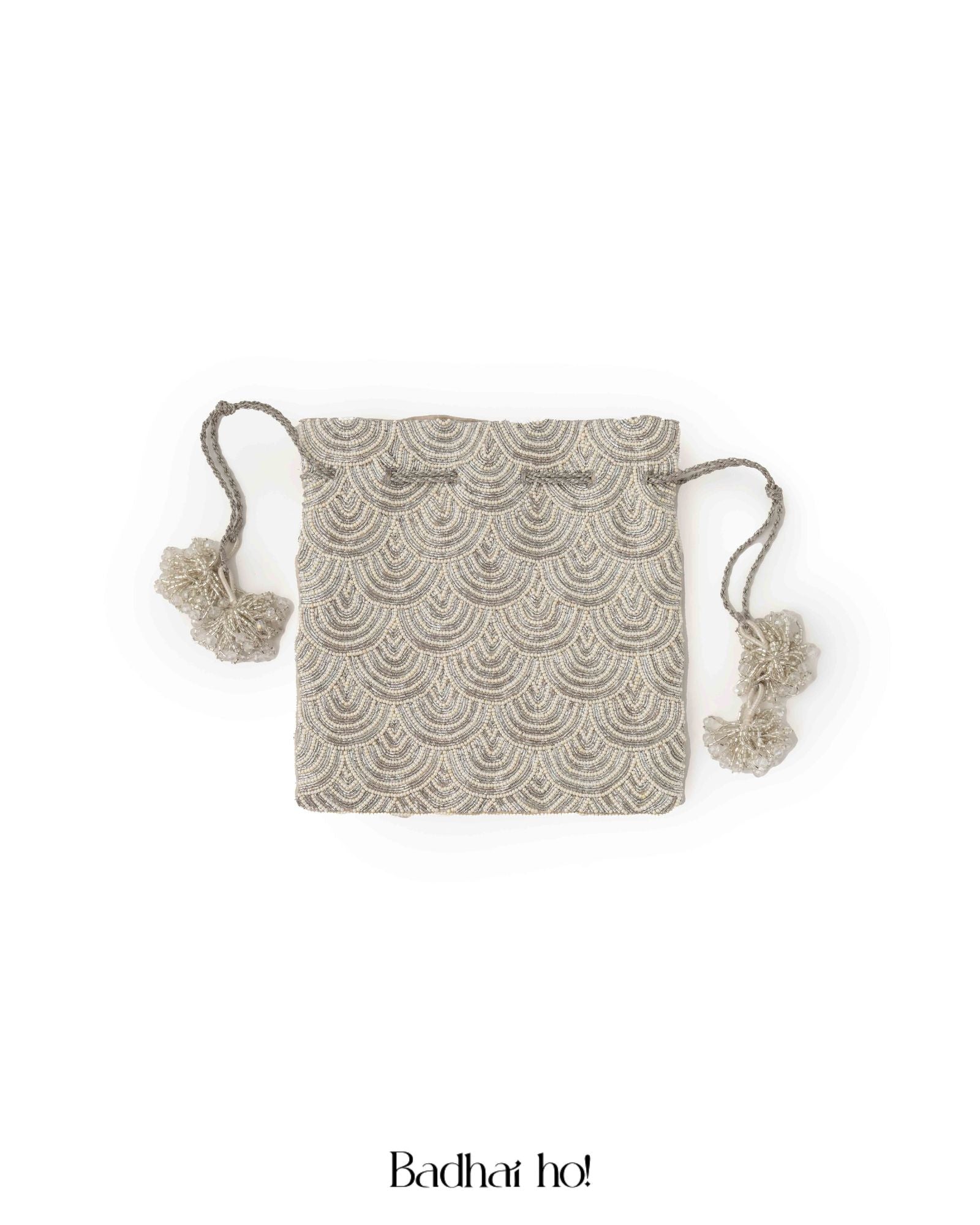 Grand Palais Pearl Potli