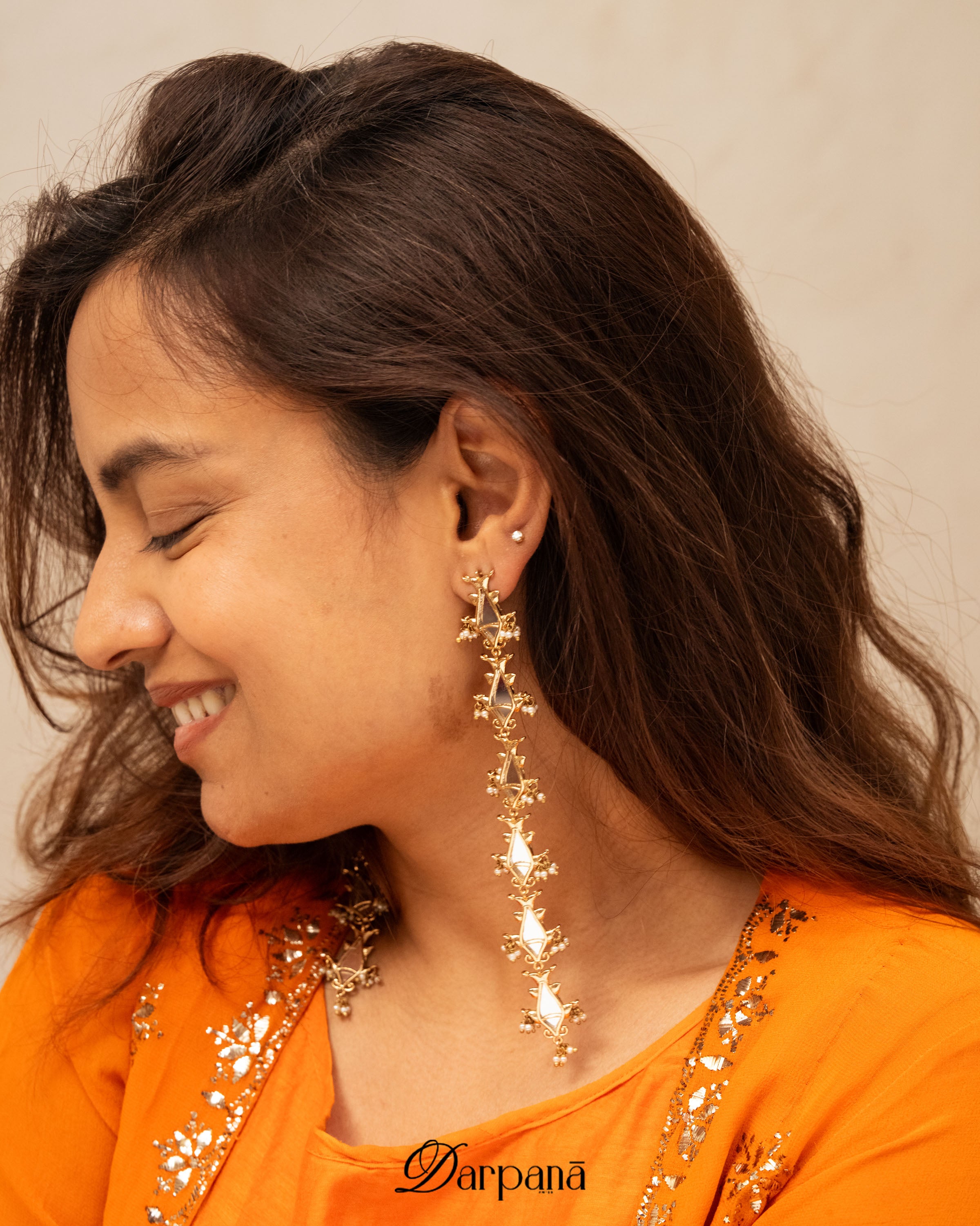 Darpan Meen Shoulder Dusters