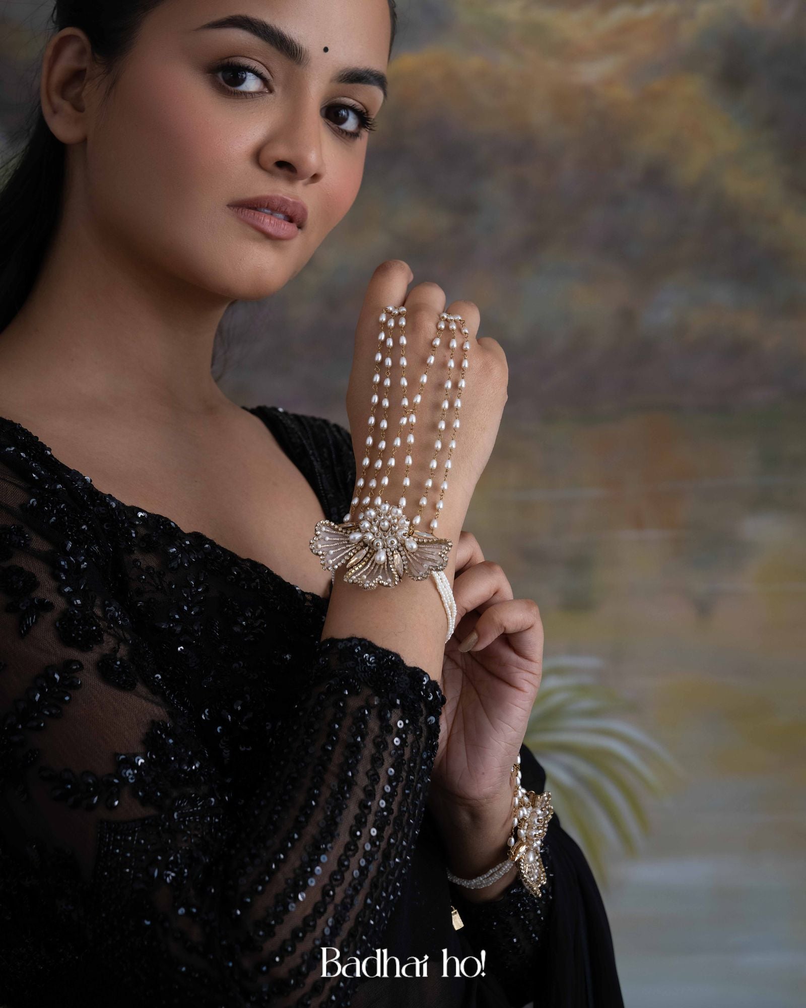 Daffodil Hathphool ( Set Of 2)