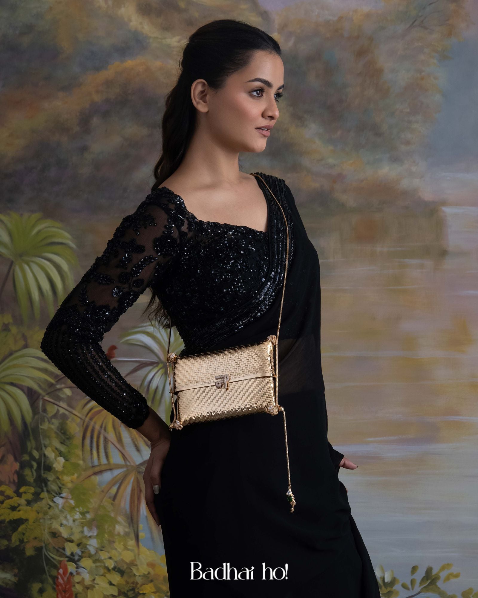 Solomon Akshar Clutch