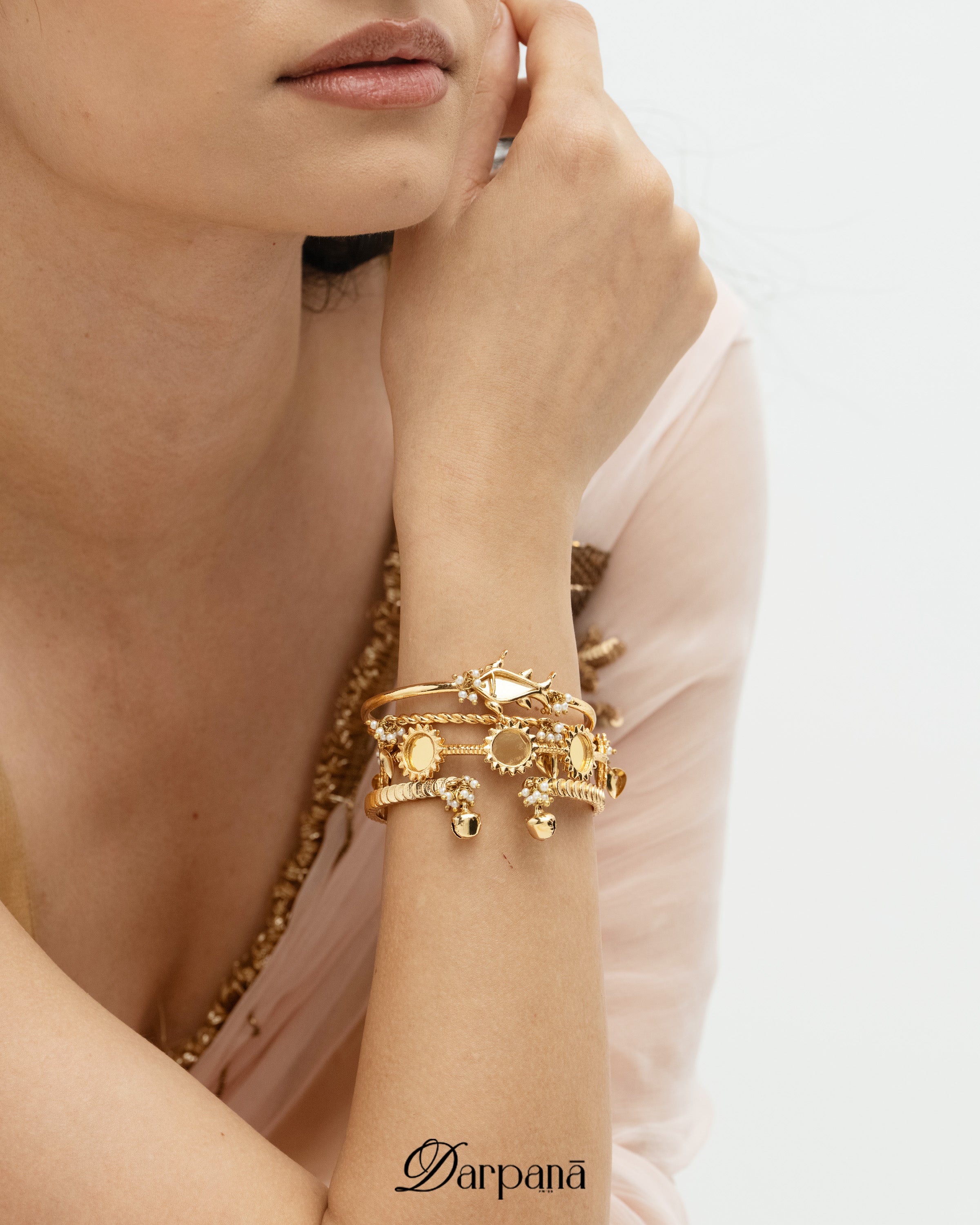 Darpan Meen Handstack