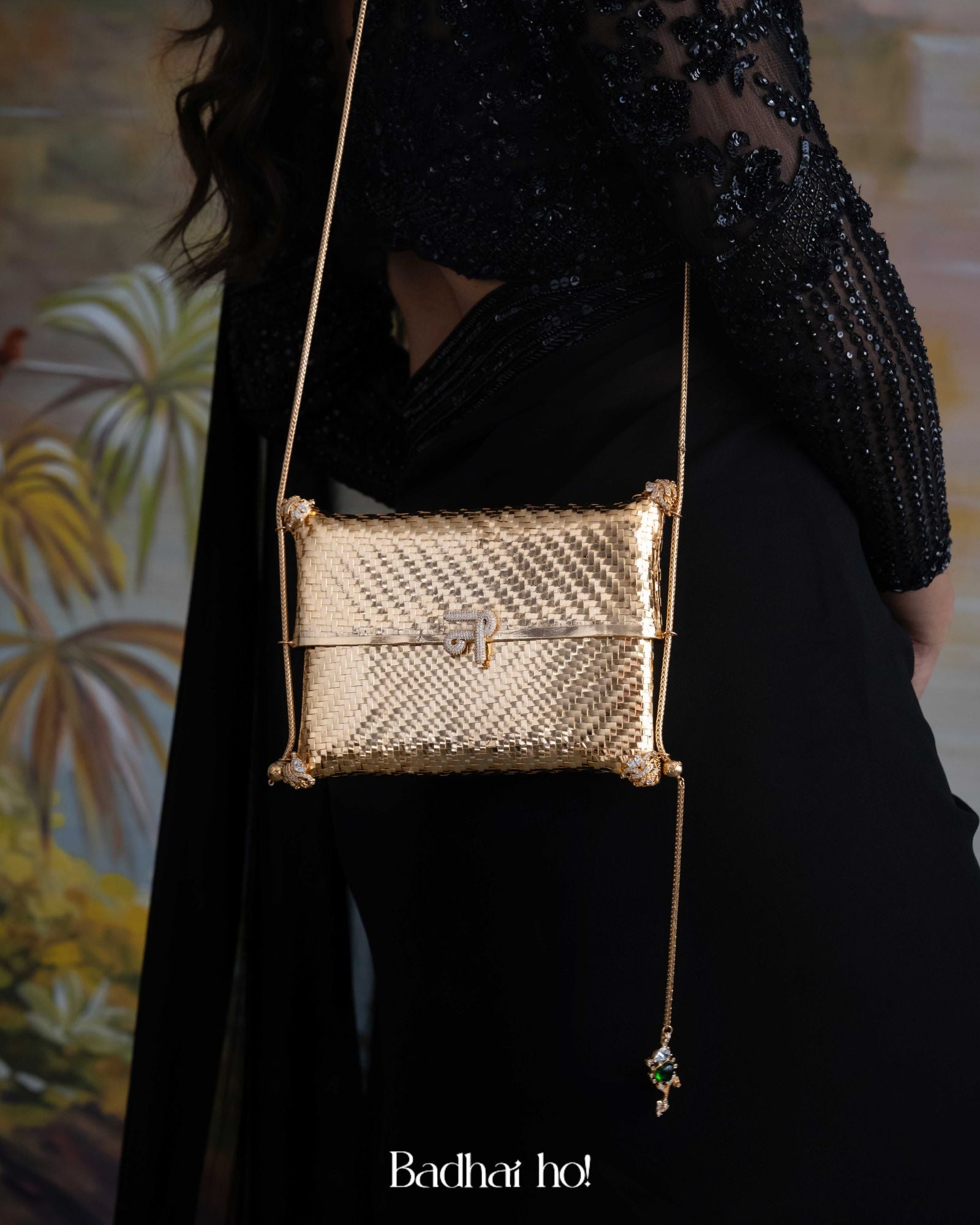 Solomon Akshar Clutch