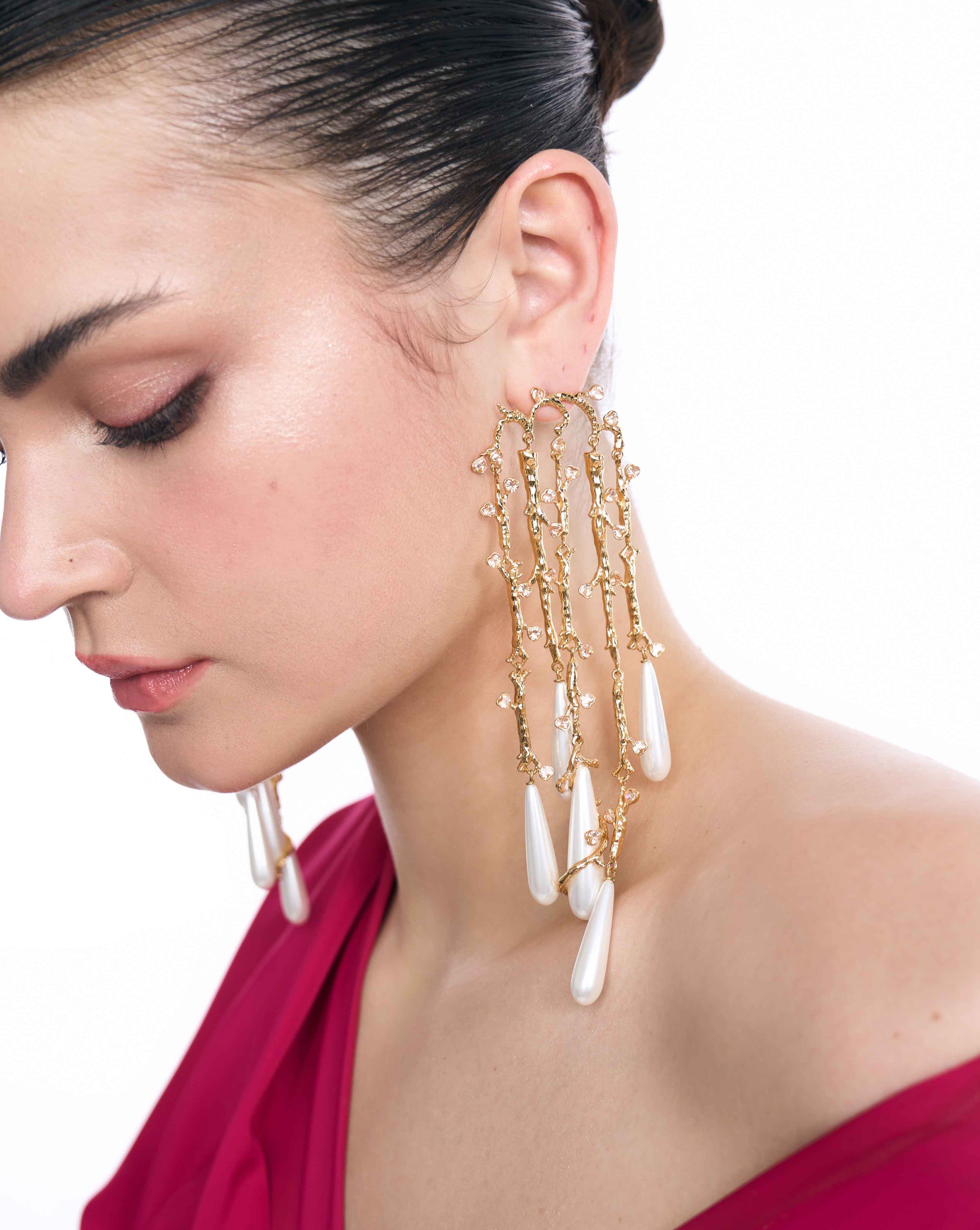 Vine Crest Shoulder Grazers In Gold