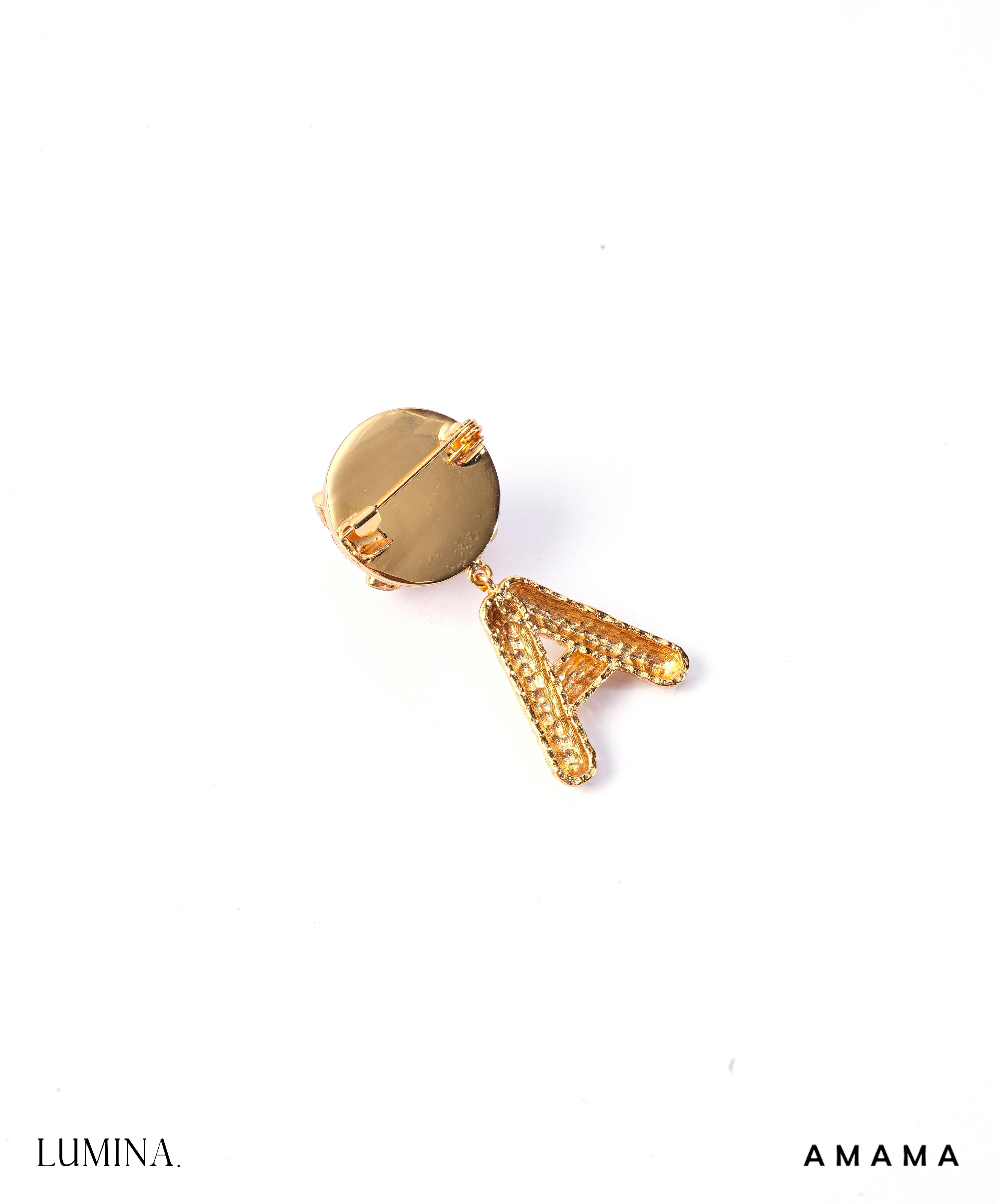 Amama,Vine Crest Personalised Brooch in Gold