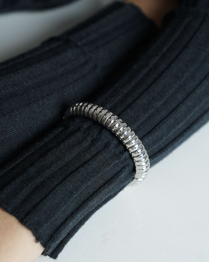 Emily Bangle Silver Single Piece