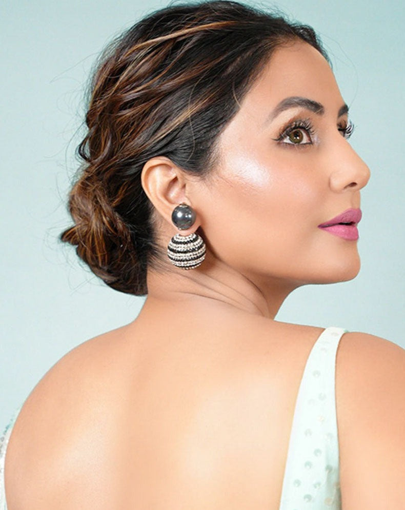 Mini Meteor Earrings in Black and White