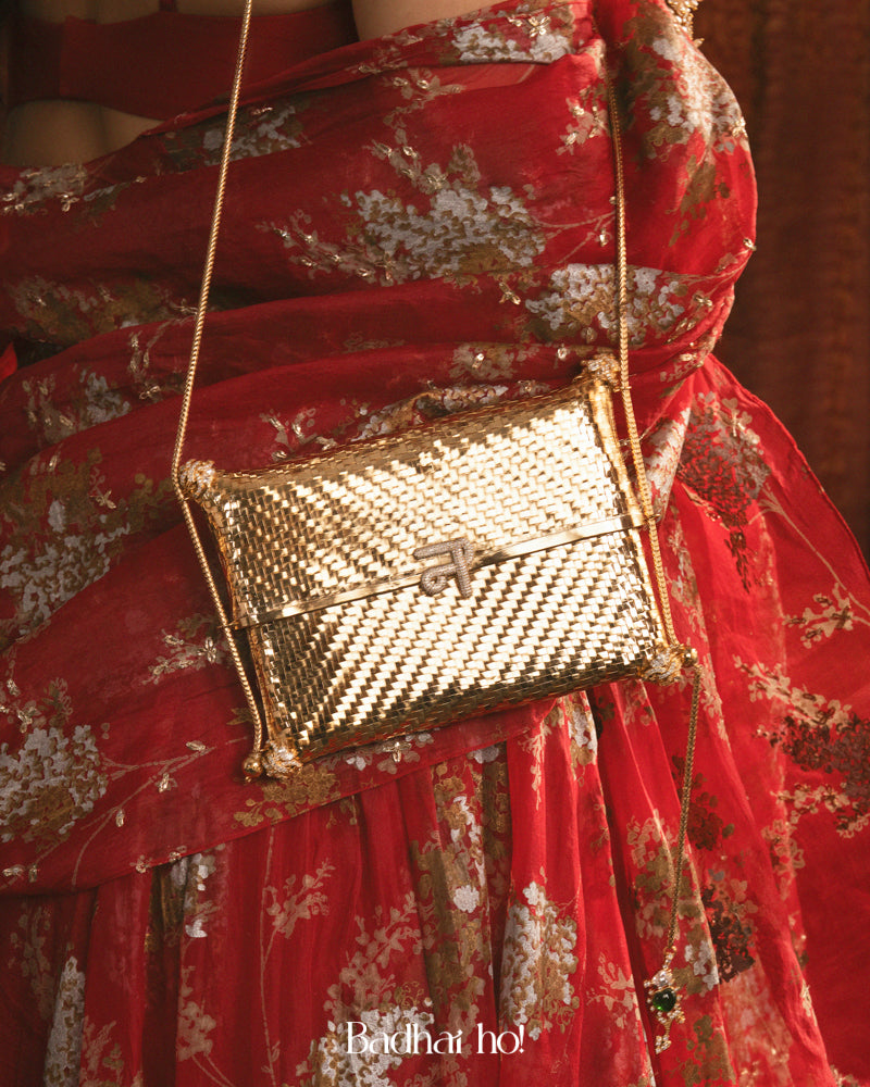 Solomon Akshar Clutch
