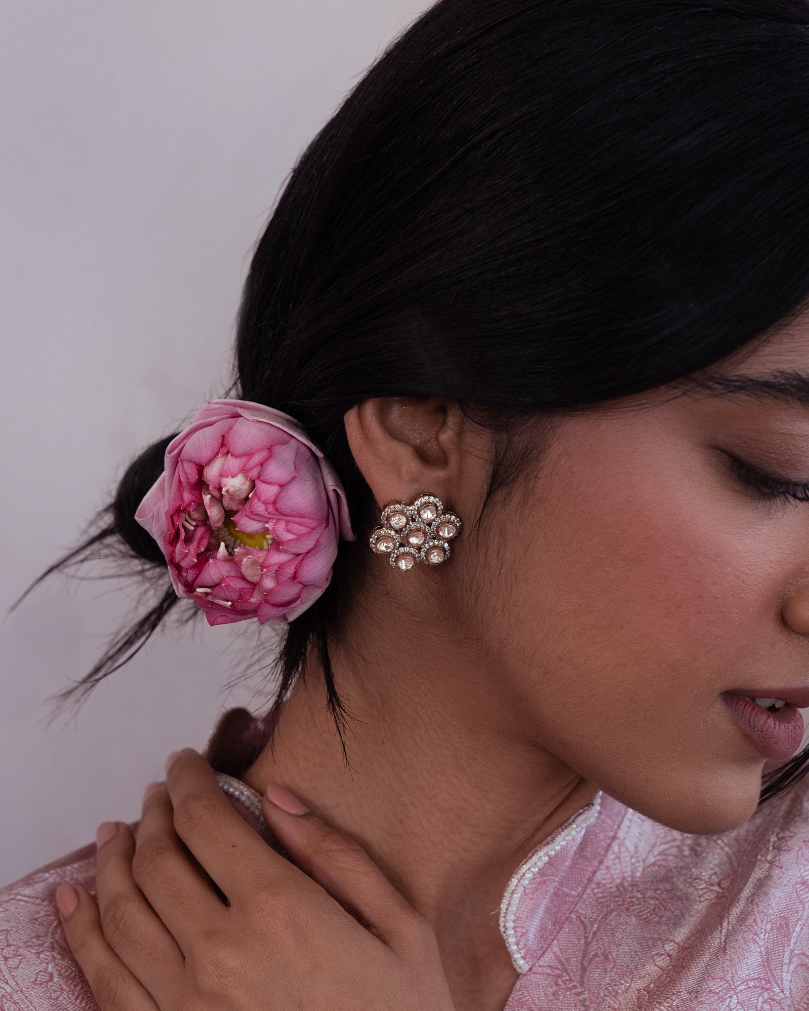 Anuya Dual Tones Kundan Studs