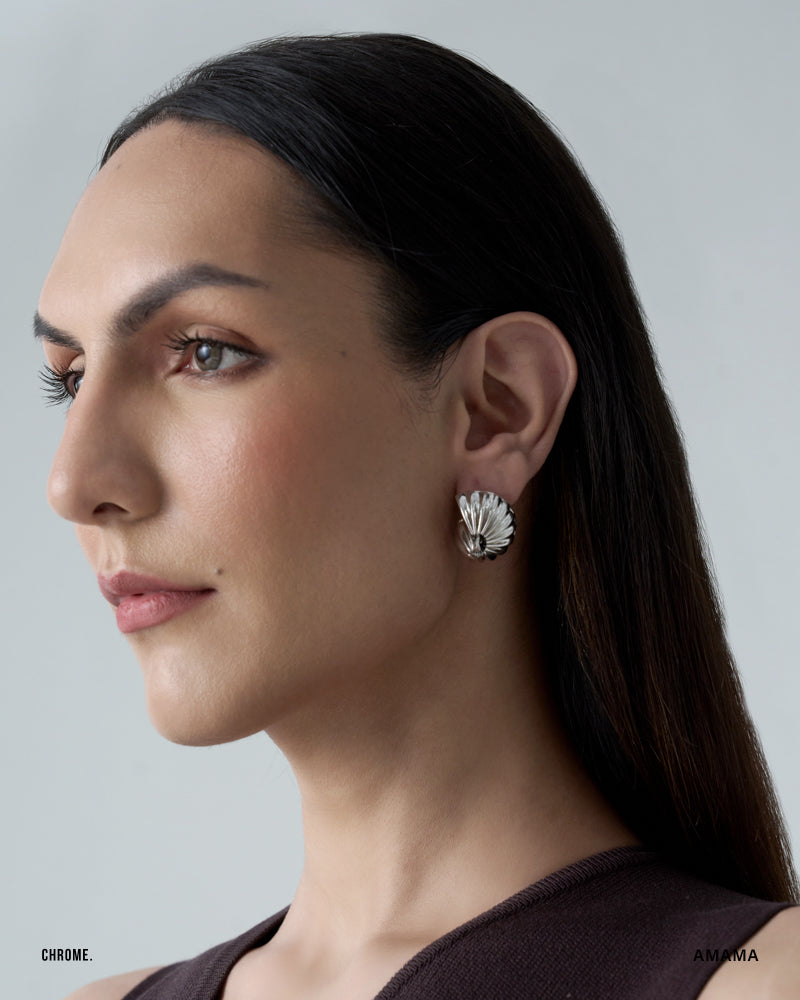 MINI MAXIMA SHELL STUDS IN CHROME