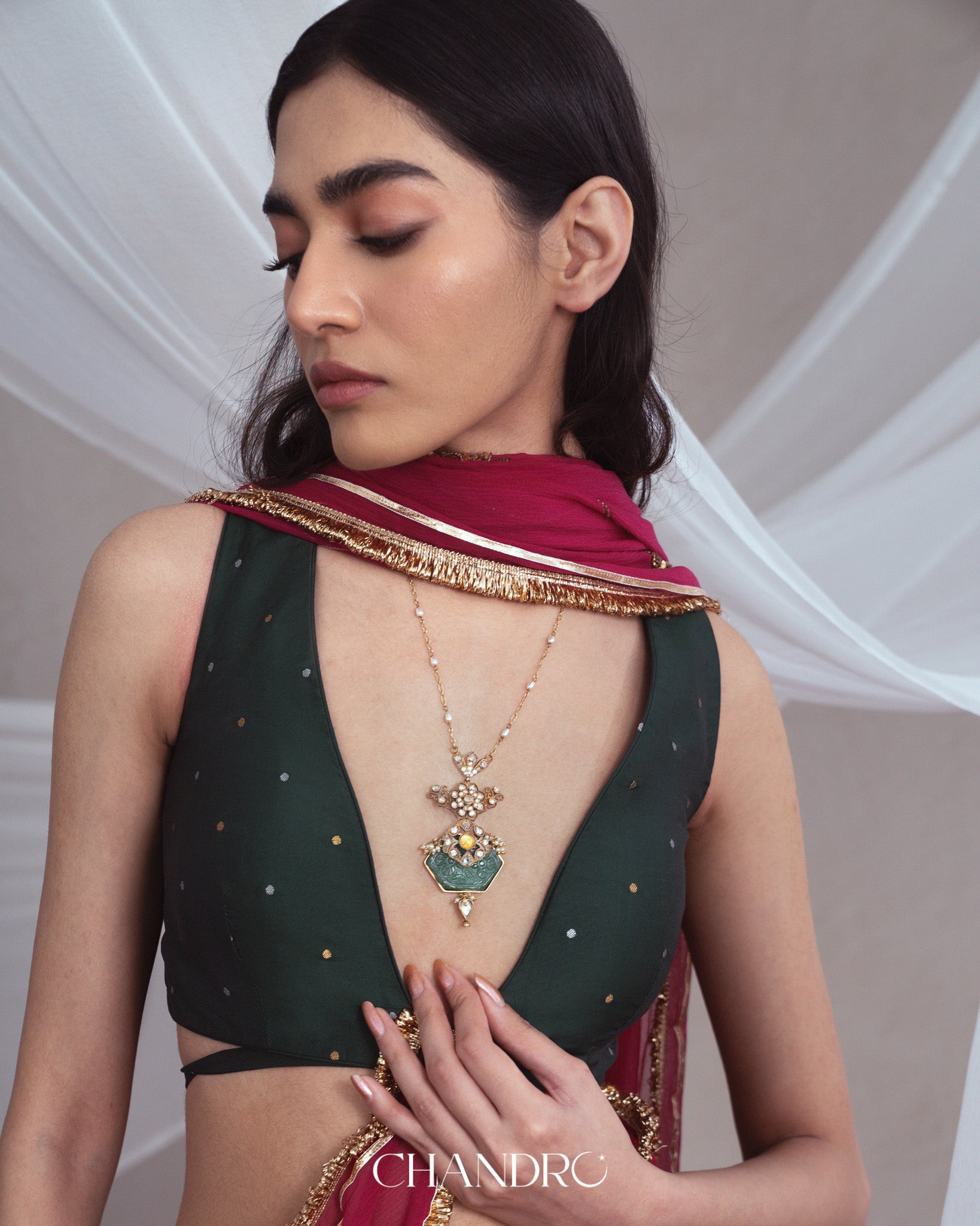 Zamrud Starburst Pendant