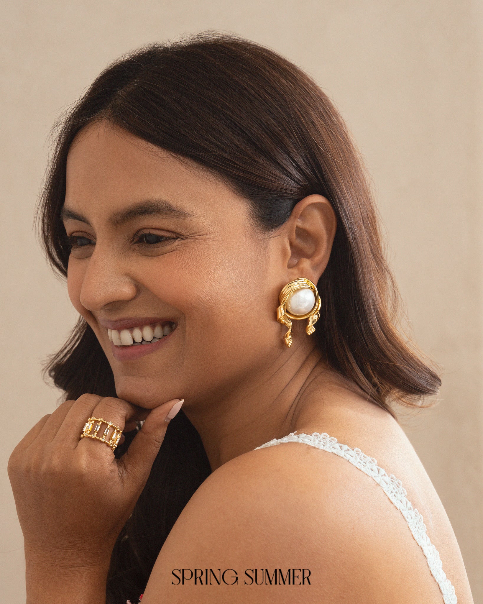 Mini Twiddle Pearl Studs