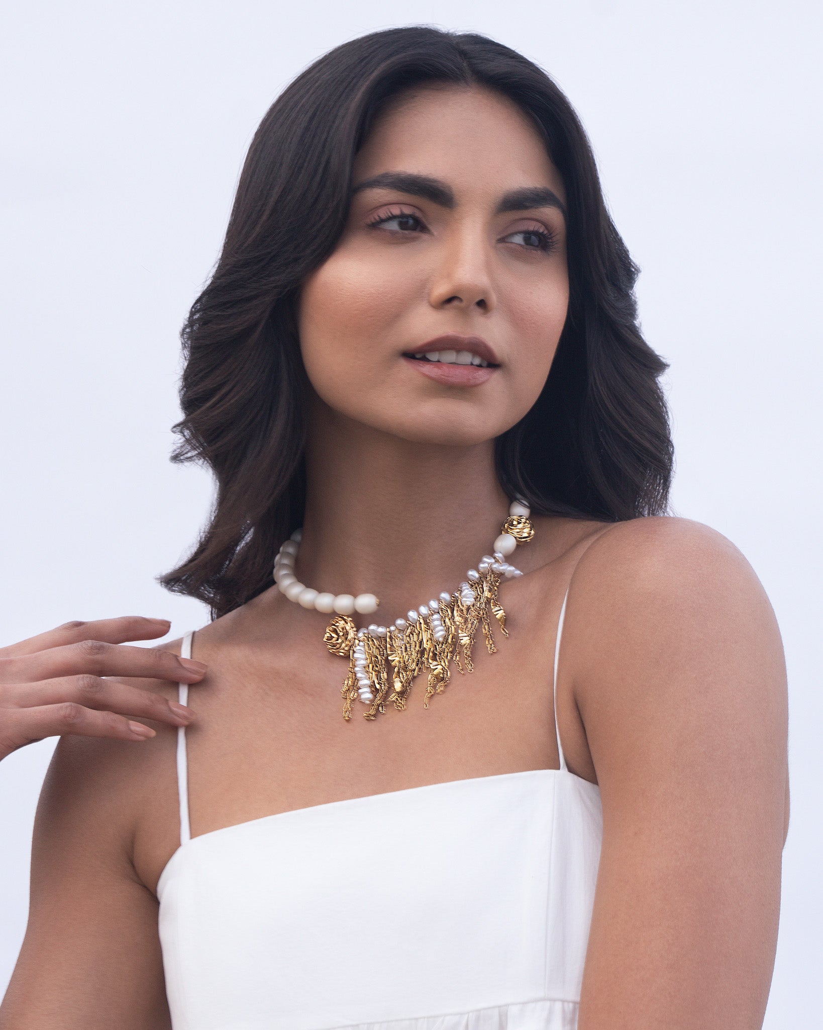 Swivel Pearl Collar
