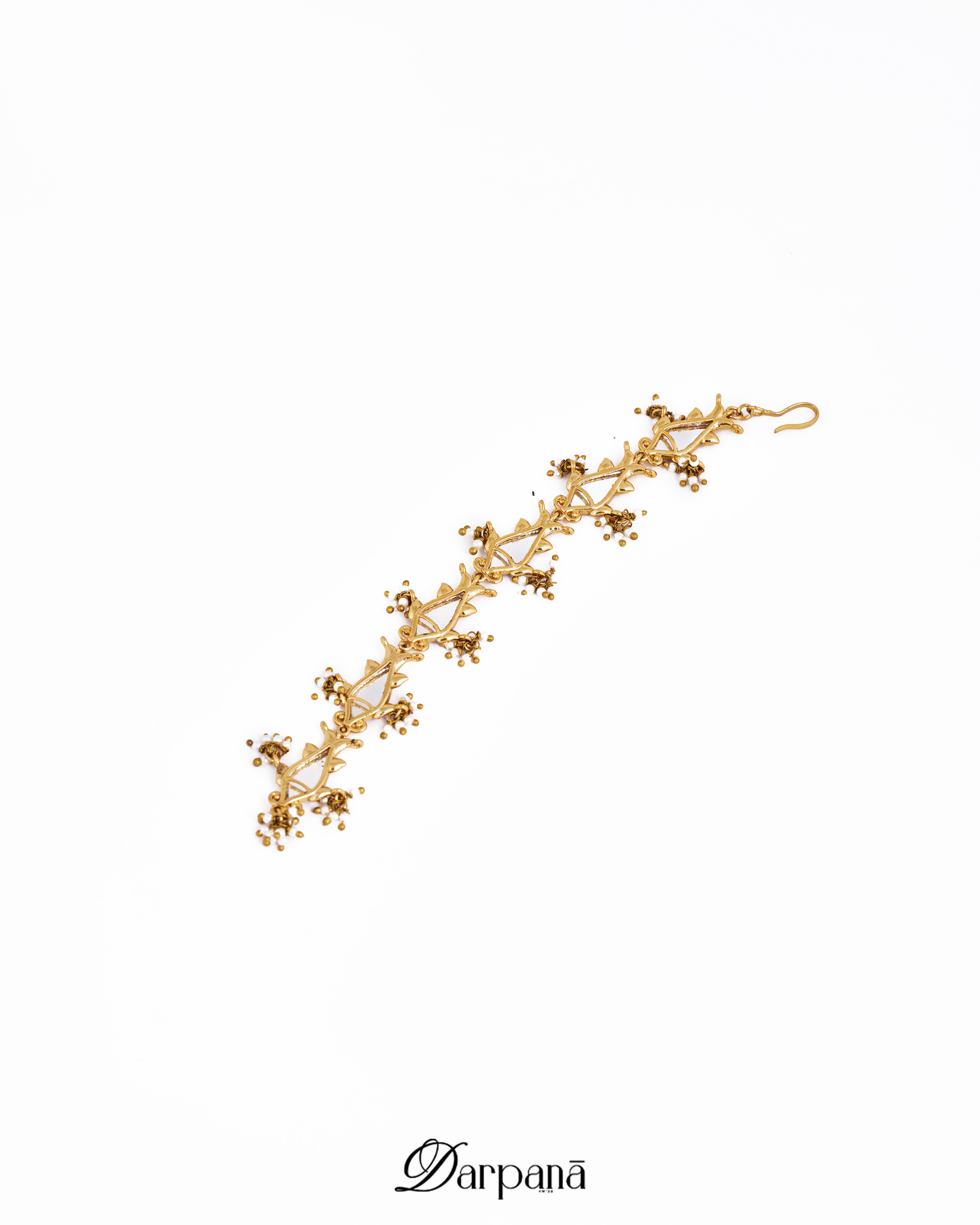 Darpan Meen Maangtika