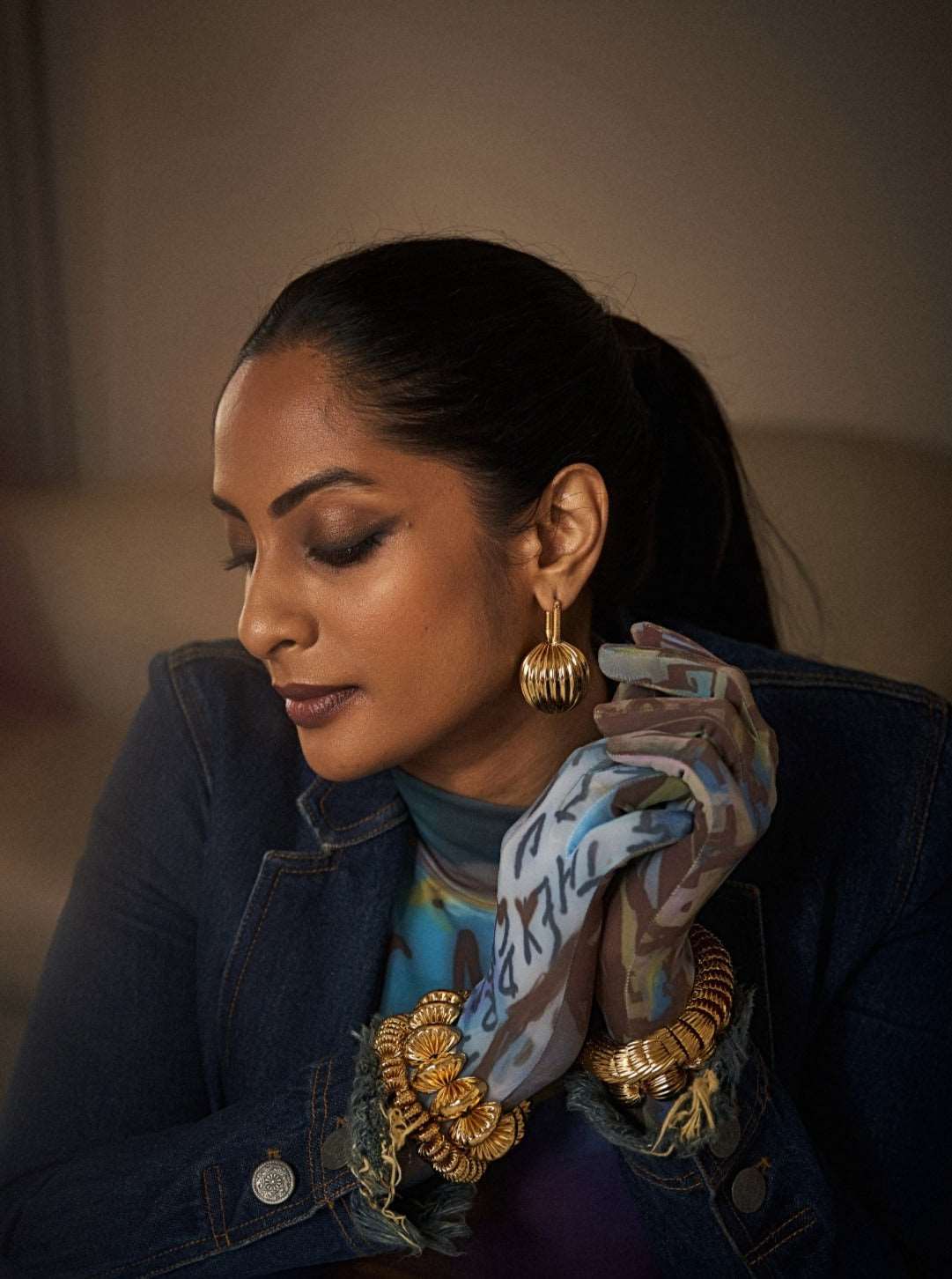 Gold dangler earrings for Women