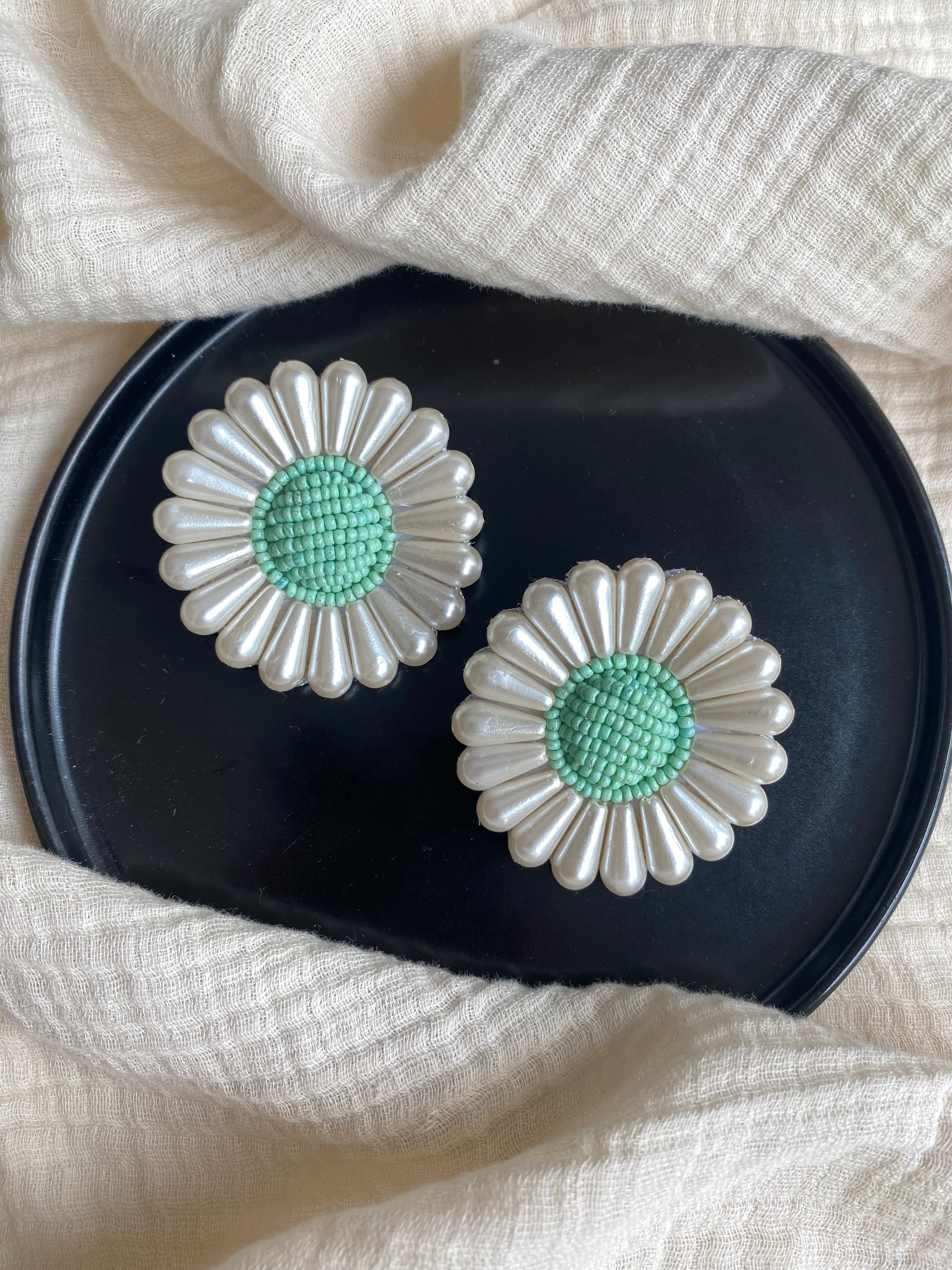 Amama,Mini Sea Green Sunflower Earrings