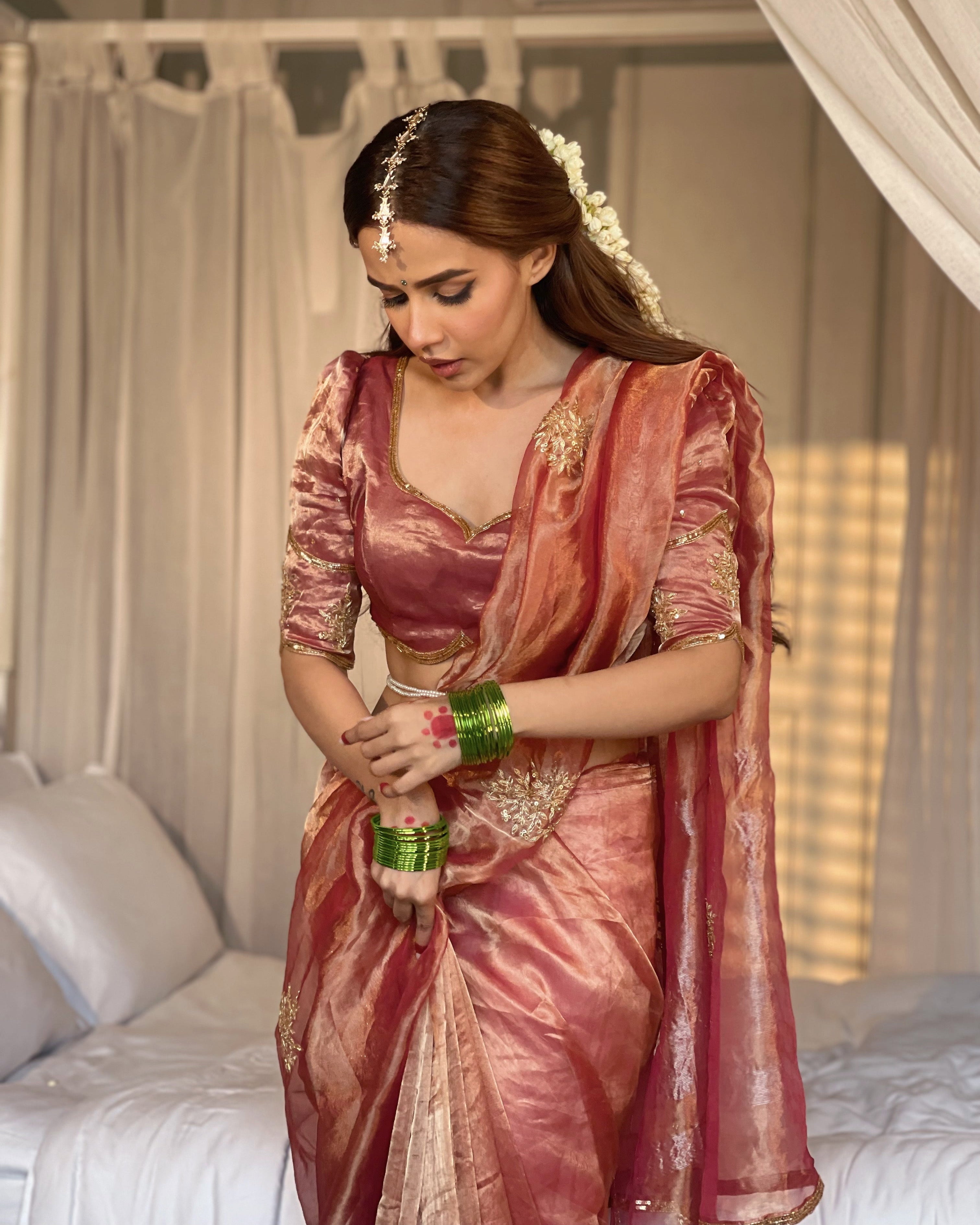 Darpan Meen Maangtika