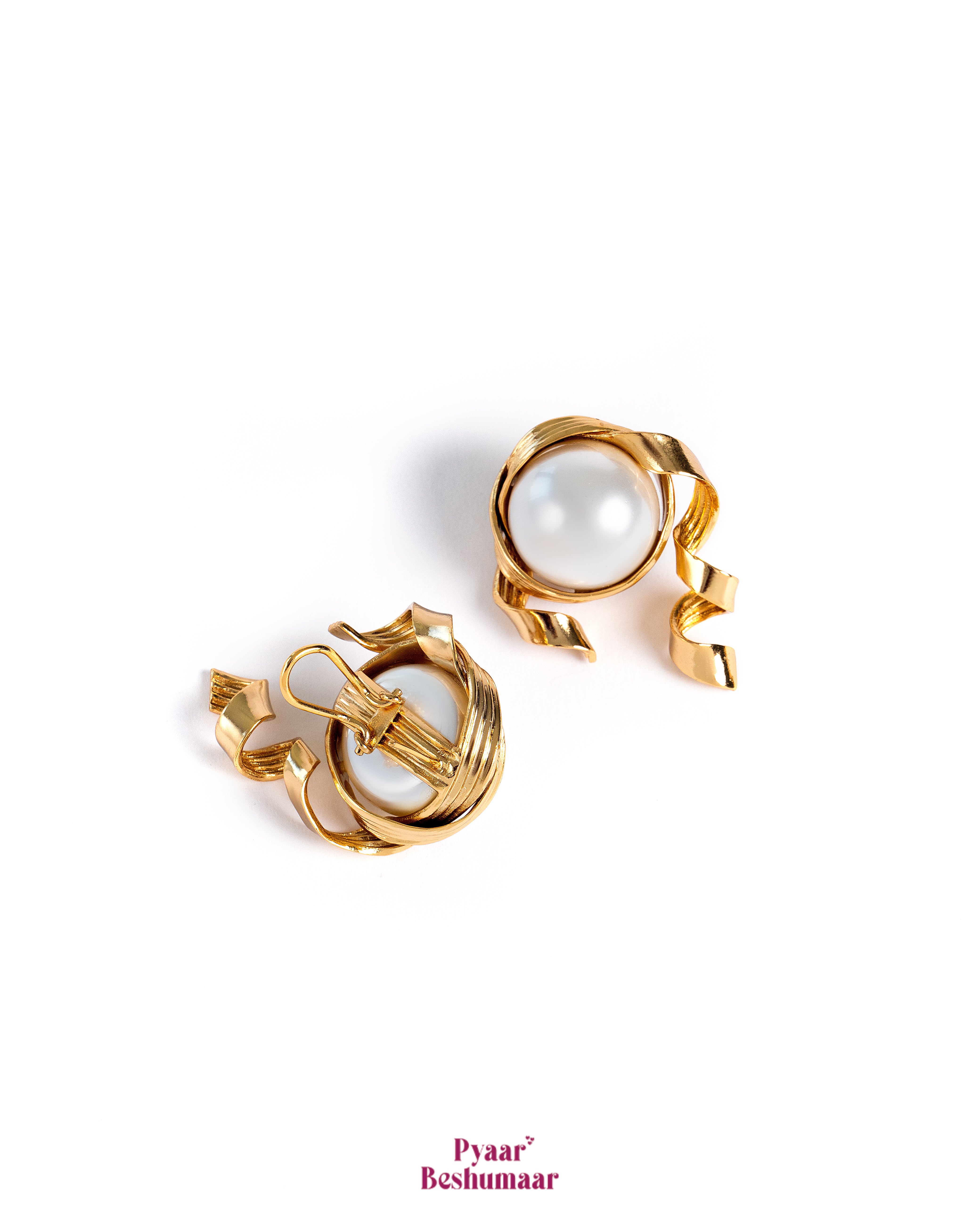 Mini Twiddle Pearl Studs