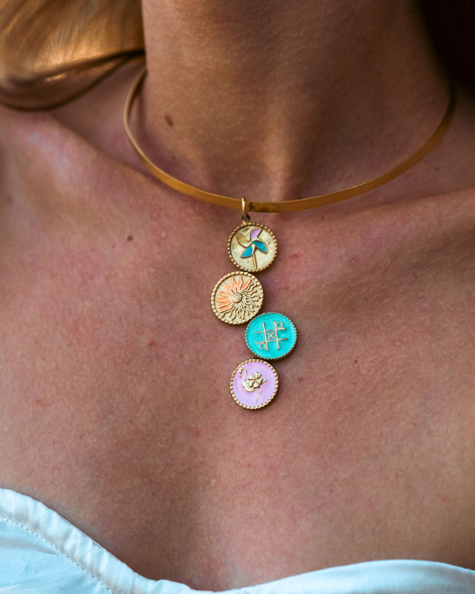 Nostalgic Charm Choker