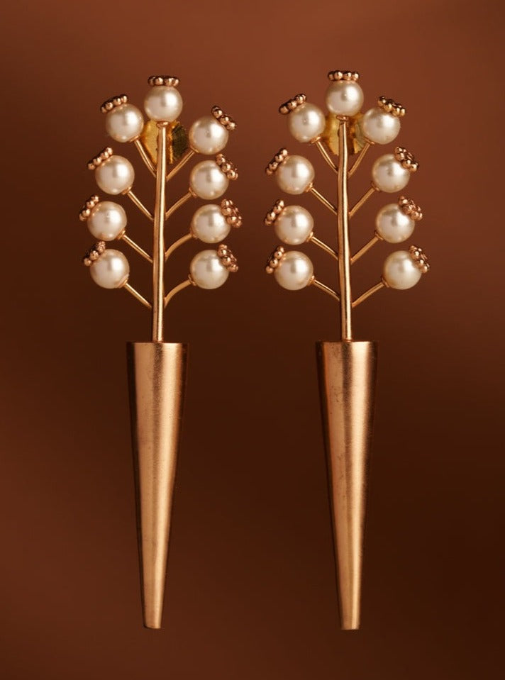 Amama,Cosmic Sabre Gold Plated Pearl Spike Earrings