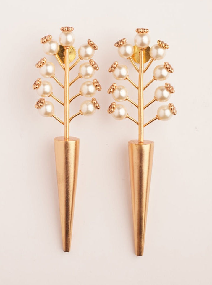 Amama,Cosmic Sabre Gold Plated Pearl Spike Earrings