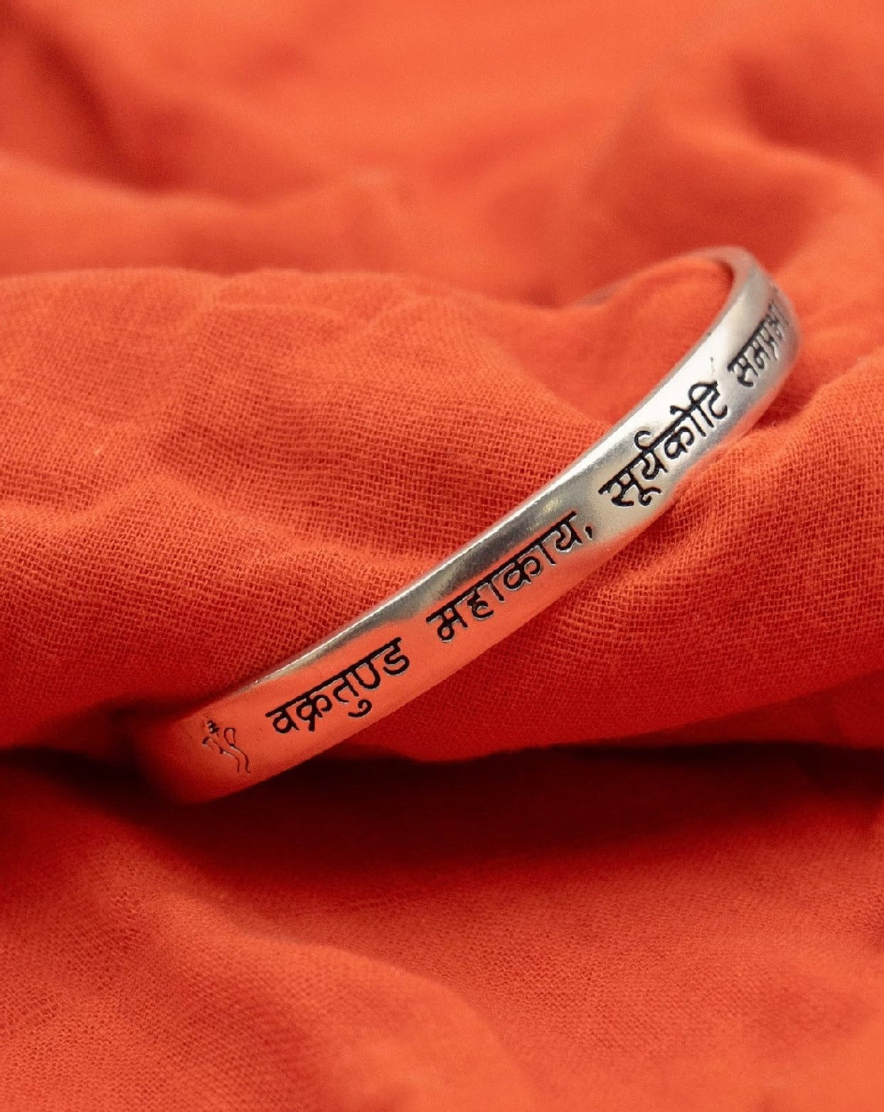 92.5 Silver Vakartunda Mahakay Kada Male