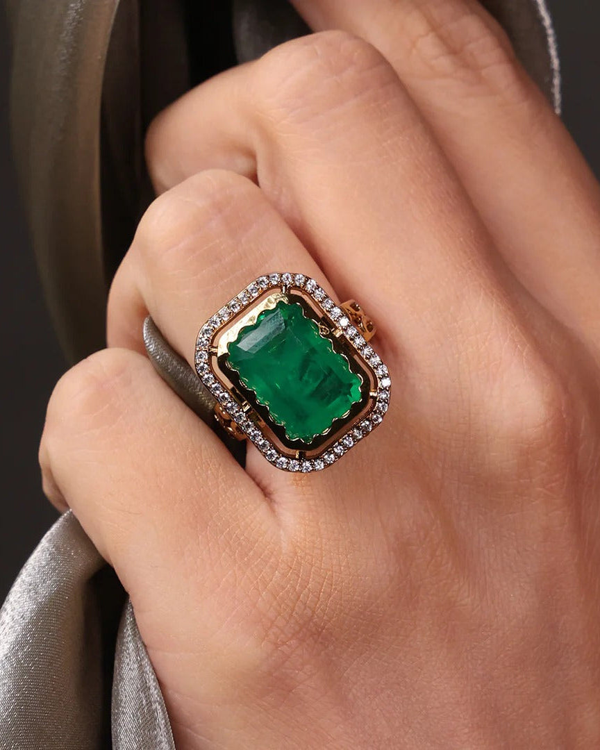 Regal Emerald Royale Ring