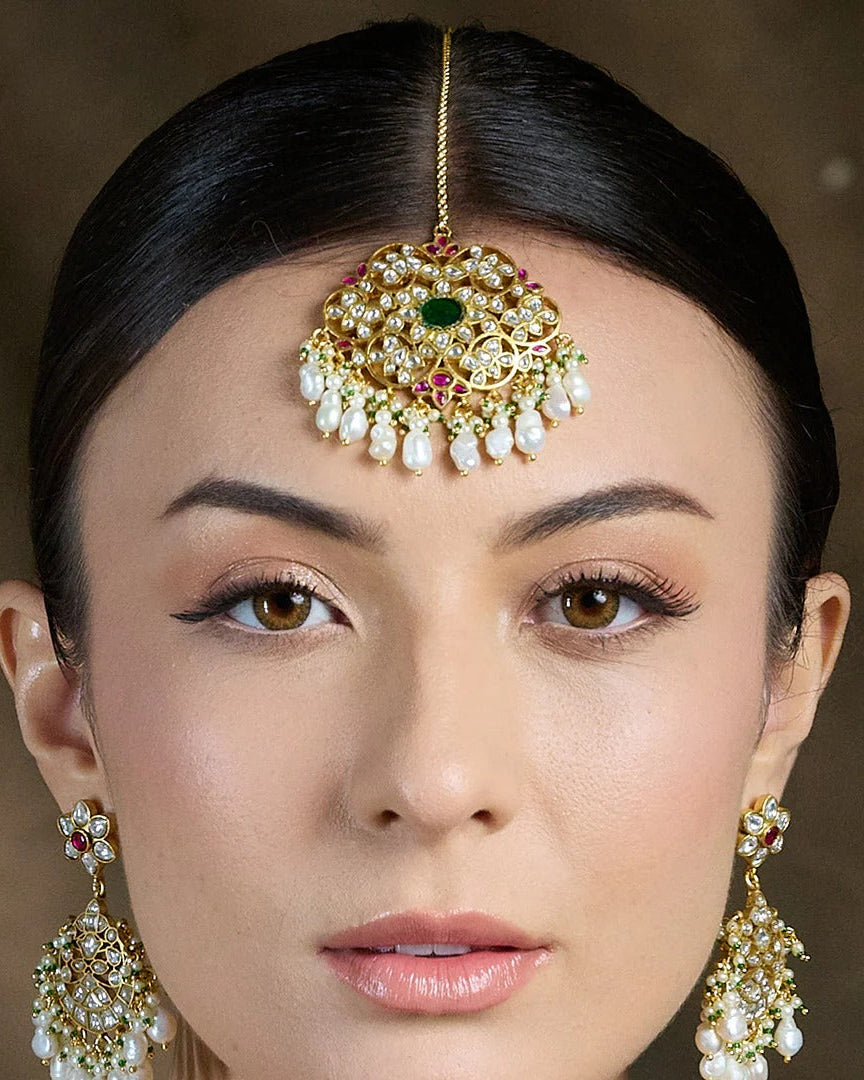 Royal Bloom Kundan Maang Tikka