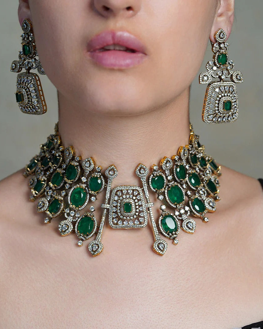 Teardrop Emerald Dangler Necklace Set