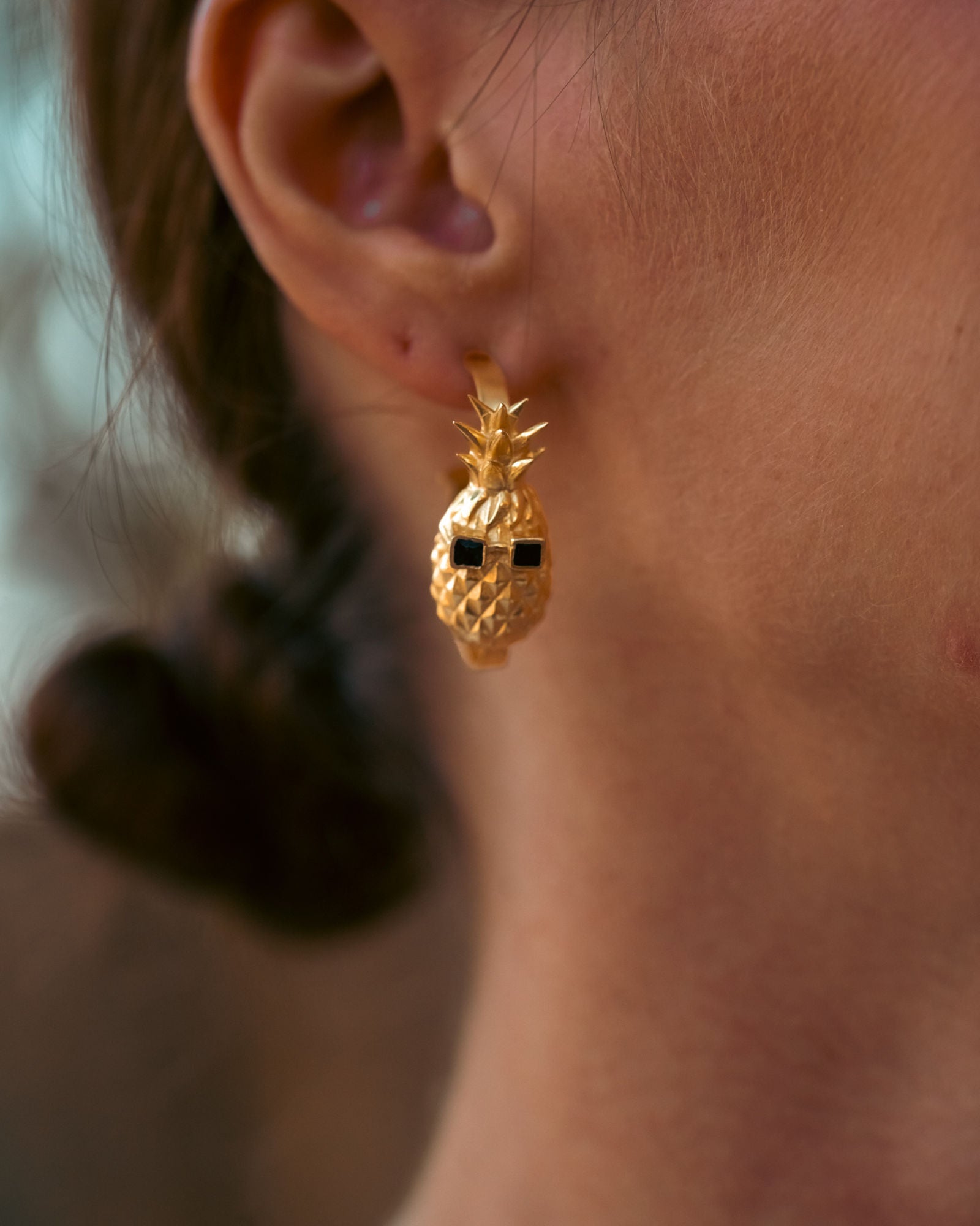 Pineapple Dude Hoops