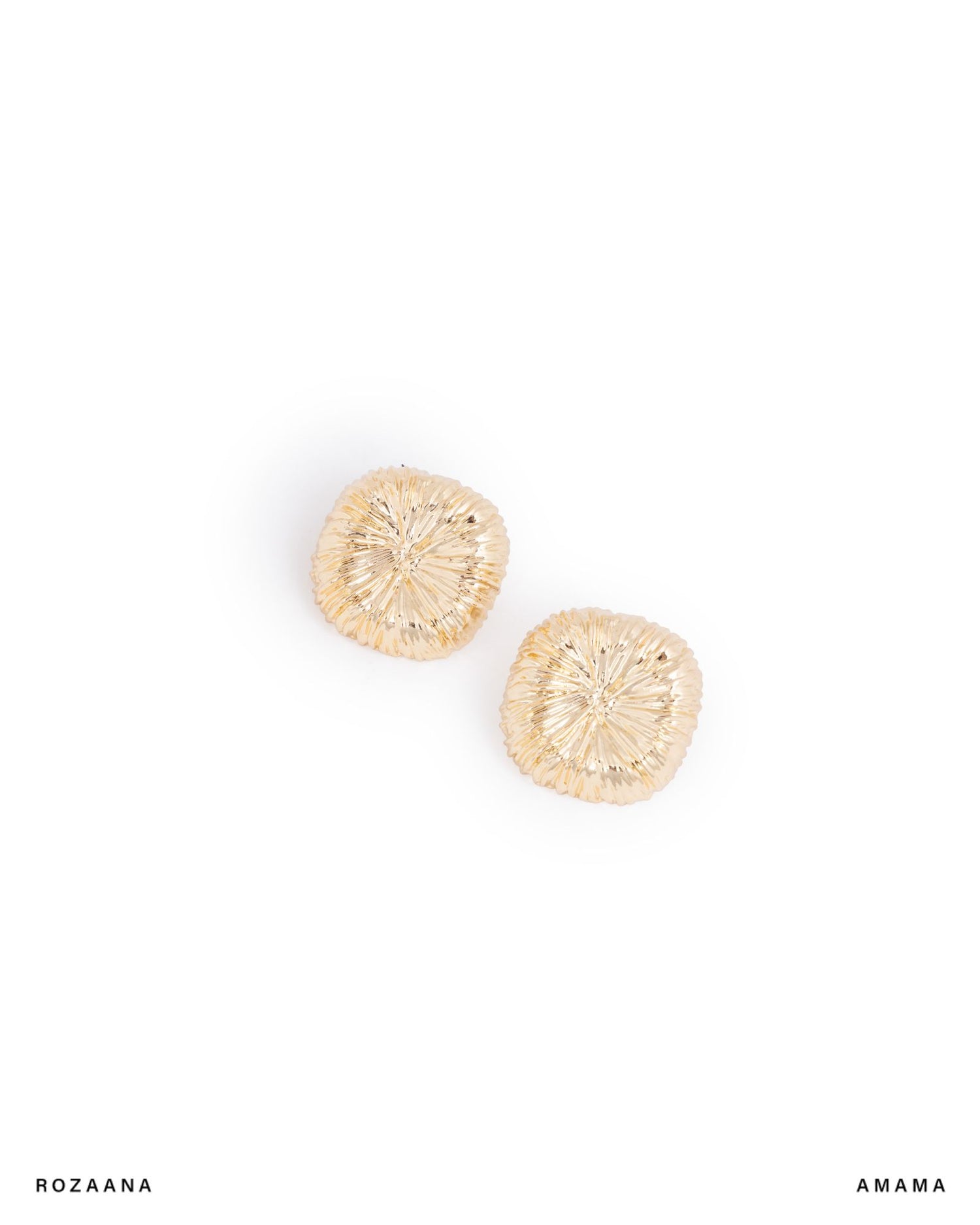 Mia Studs