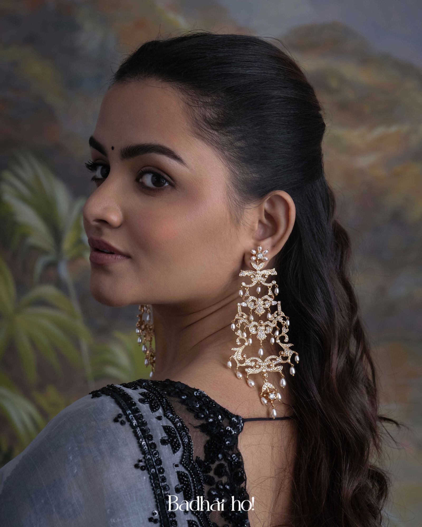 Grand Palais Shoulder Dusters