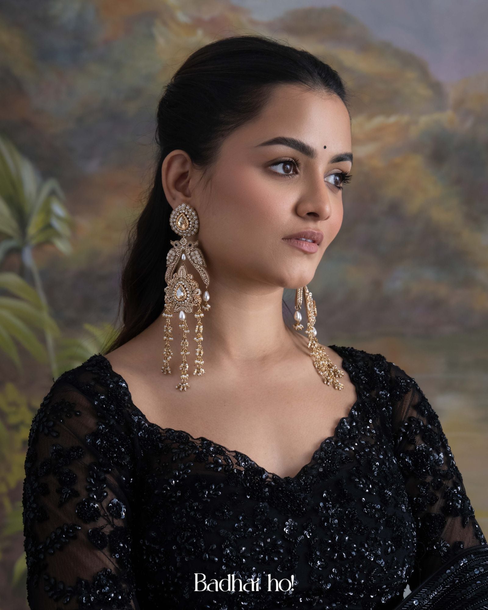 Jharokha Shoulder Grazers