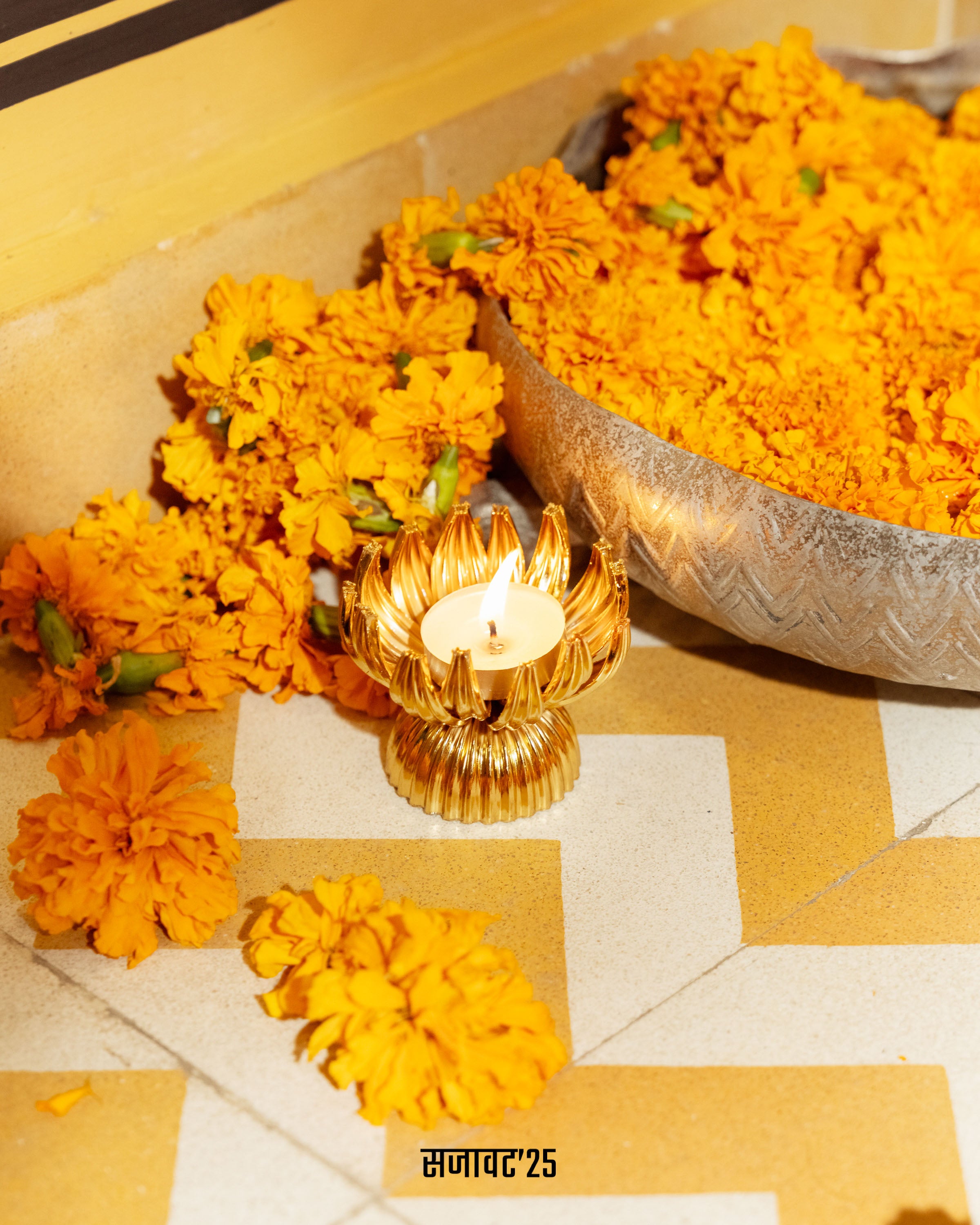 Maxima Lotus Candle holders (set of 2)