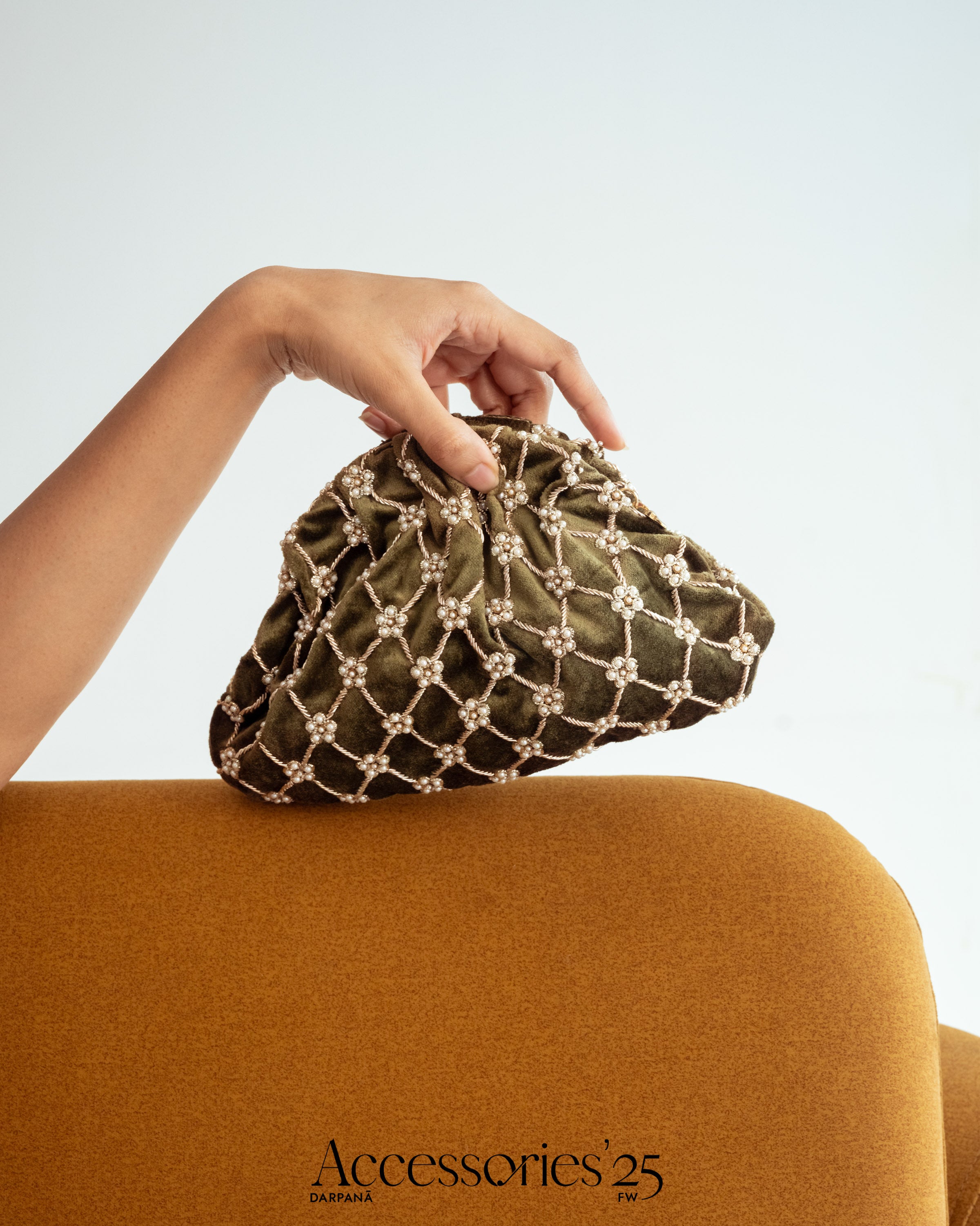 Zamrud Trellis Batua