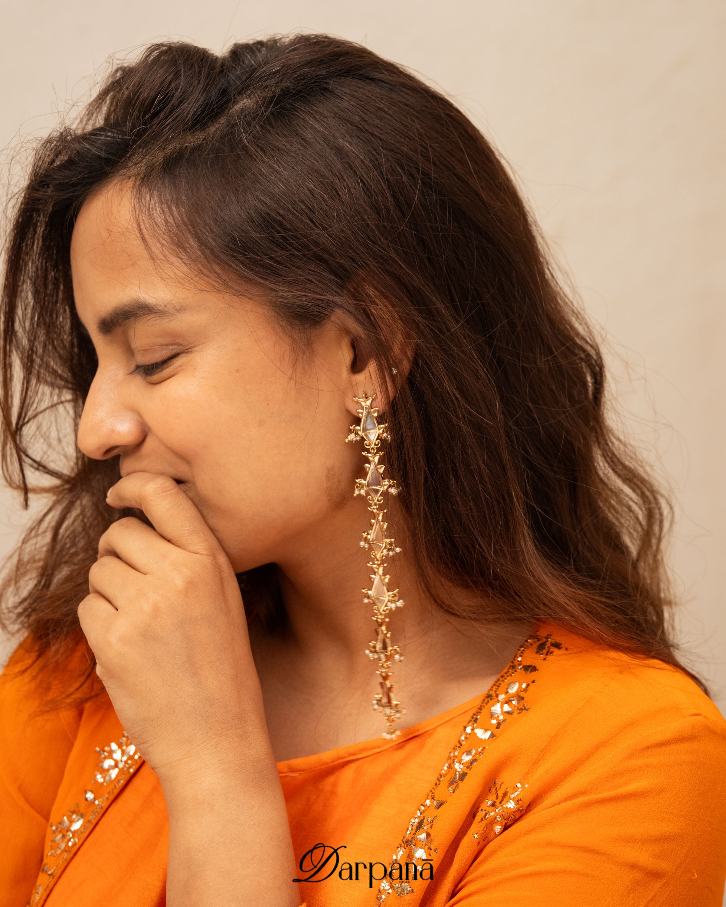 Darpan Meen Shoulder Dusters