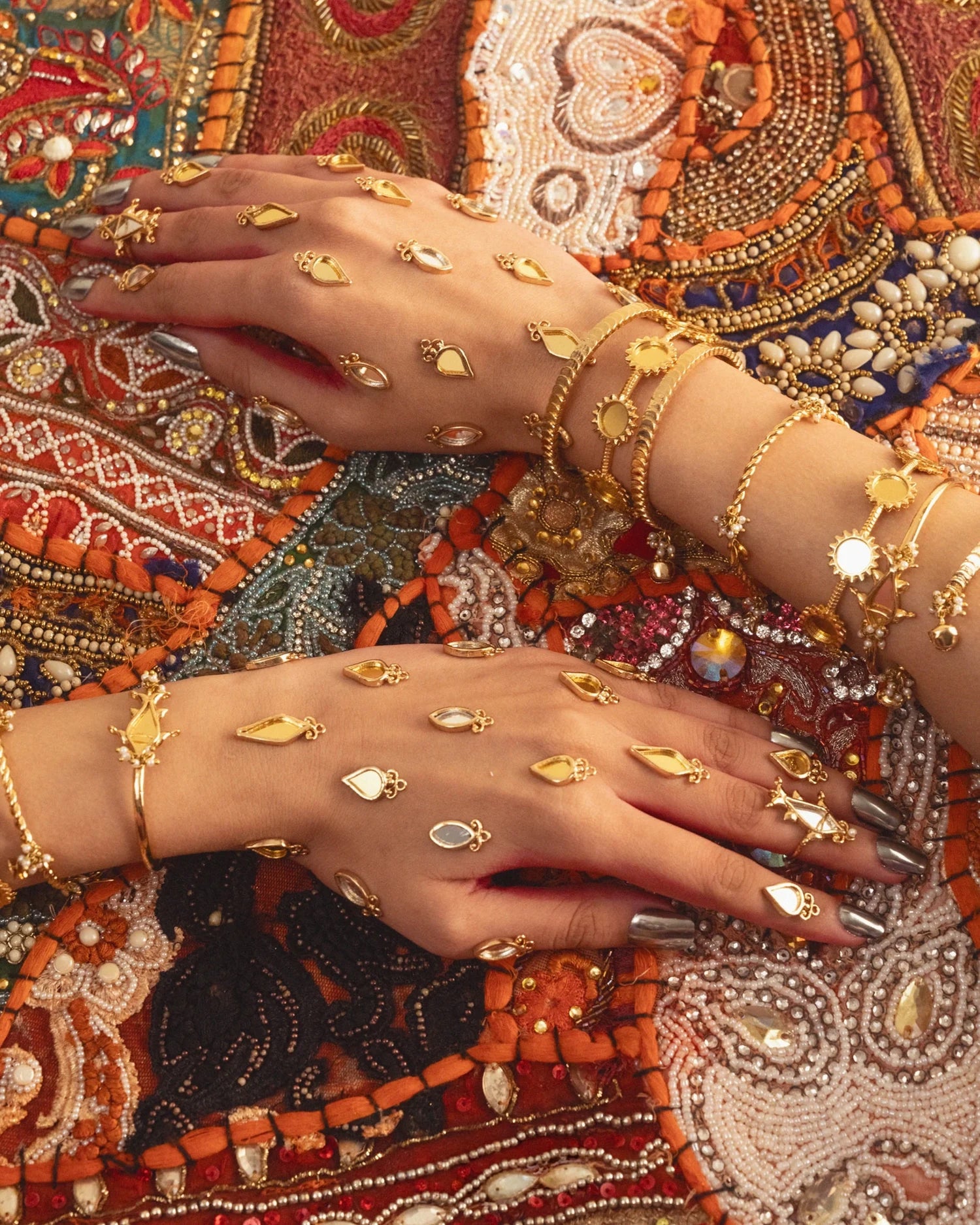 Darpan Bindi (set of 5)