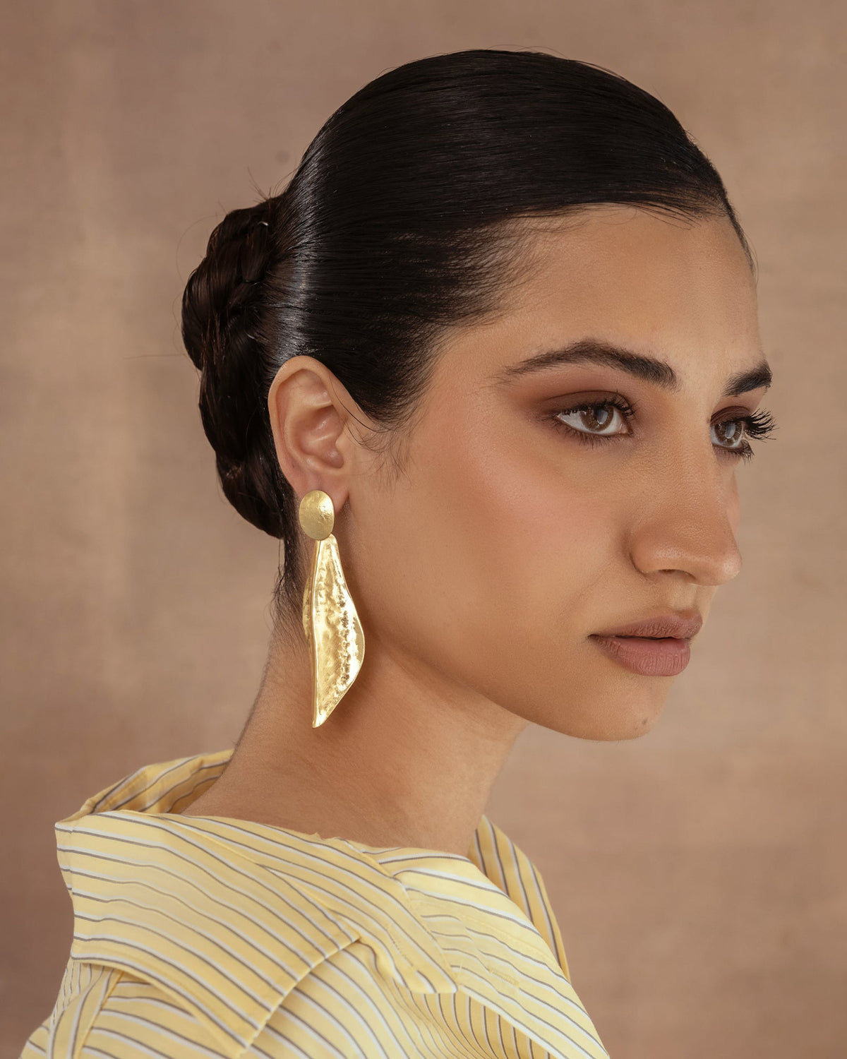 YAHVI EARRINGS IN GOLD