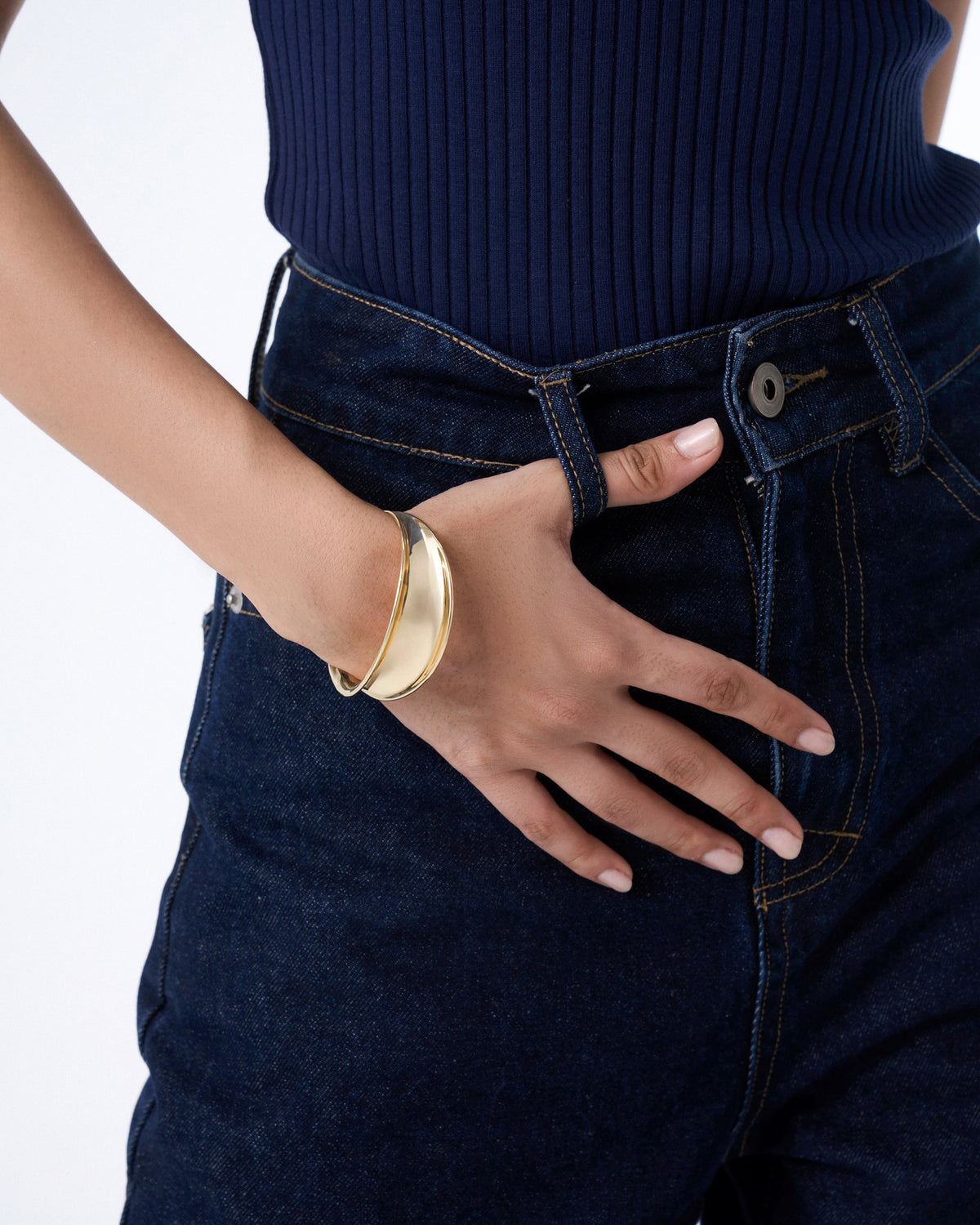 Teesta Handcuff