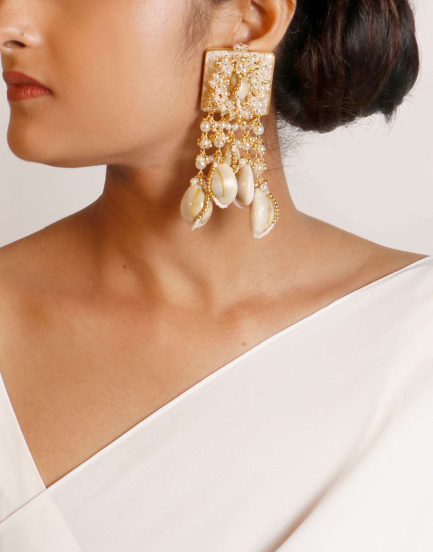 Amama,Aarohi Earrings